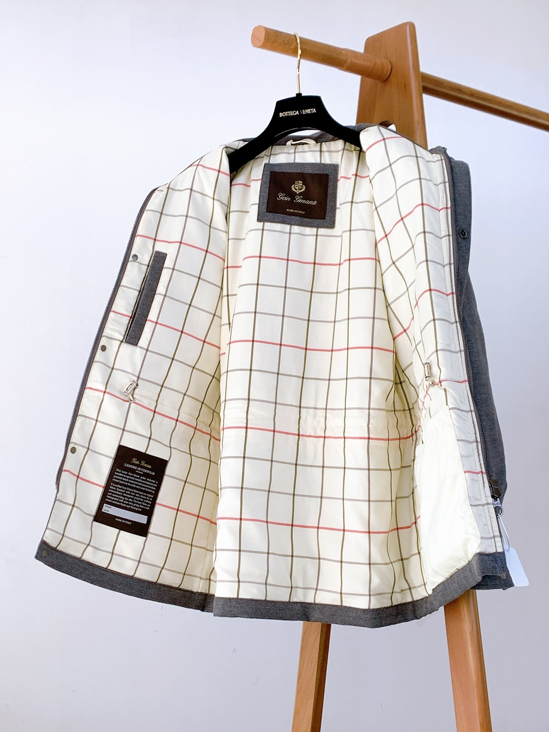 LoroPiana L.P SS早春新品新款羊绒长款夹克，高端质感藏不住的绅士格调作为秋冬衣橱的重磅单品