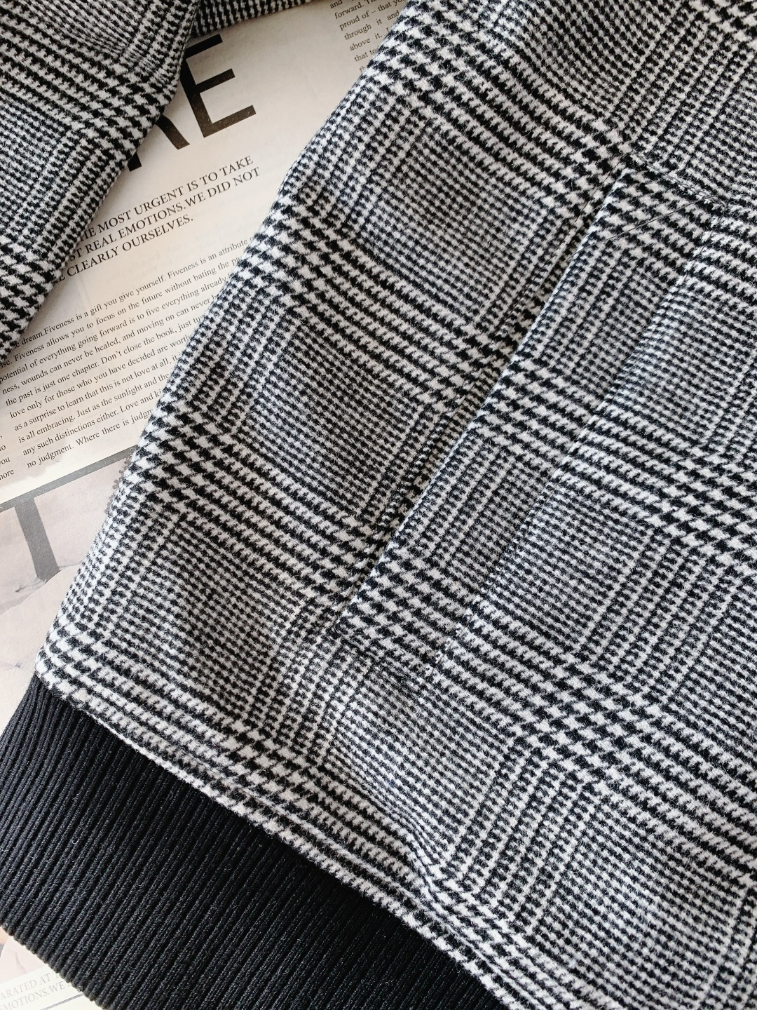 Brunello Cucinelli 布鲁奈罗.库奇内利 新款威尔士亲王格纹羊毛夹克，意式格调的格纹美学