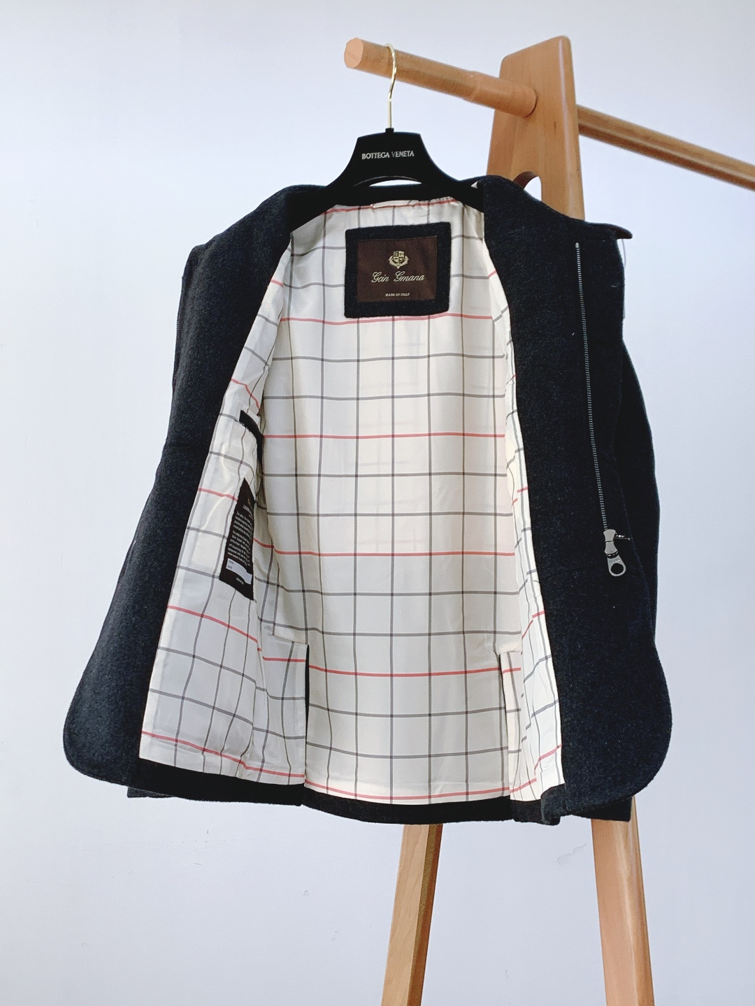 LoroPiana L.P SS早春新品新款碳灰羊毛羊绒夹克，老钱风的质感穿搭范本这款男士夹克将高端材质