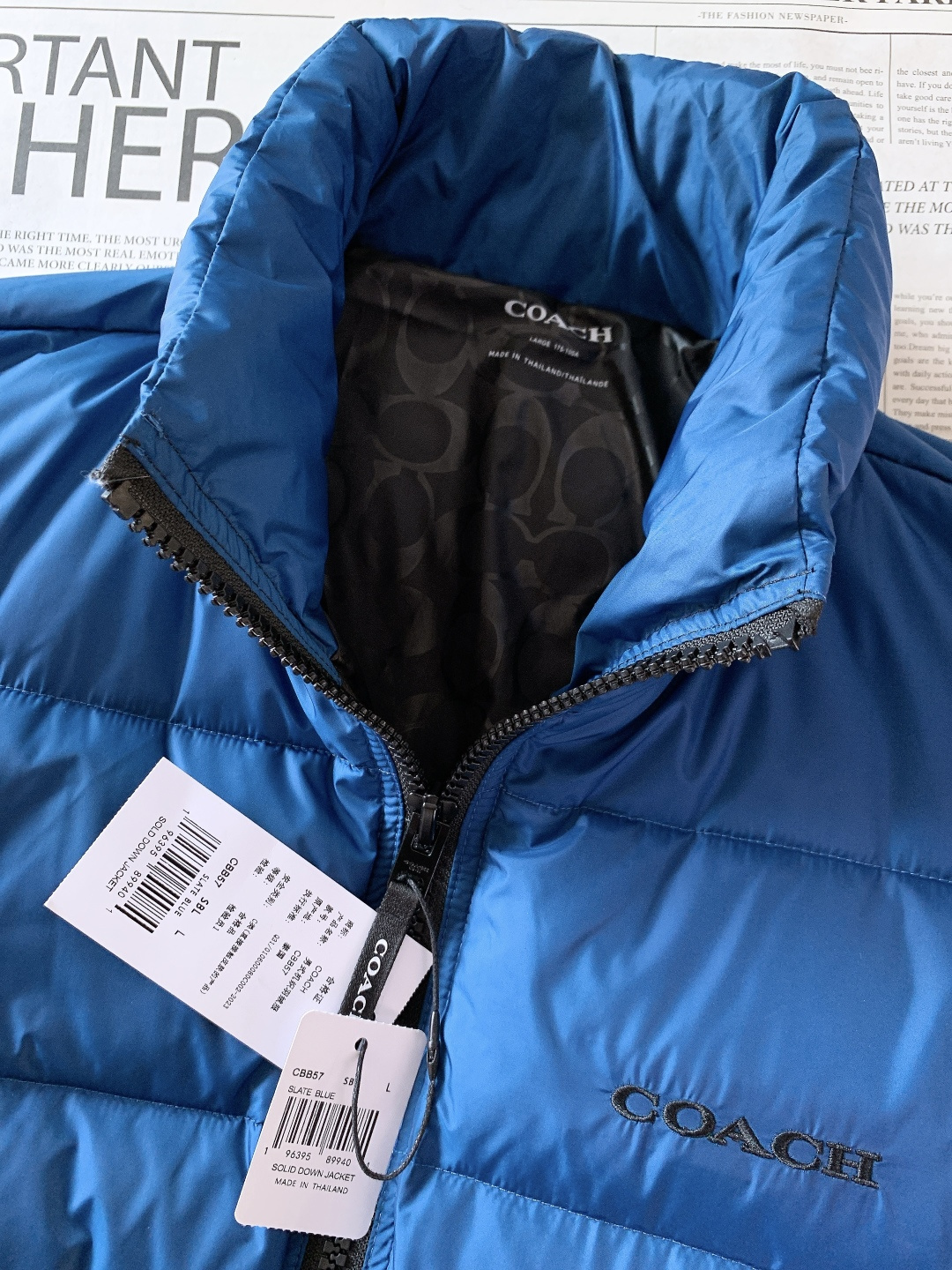 Coach 蔻驰 奥莱男士纯色羽绒夹克羽绒服休闲舒适通勤！！细节面料100% 聚酯纤维 里料100% 聚