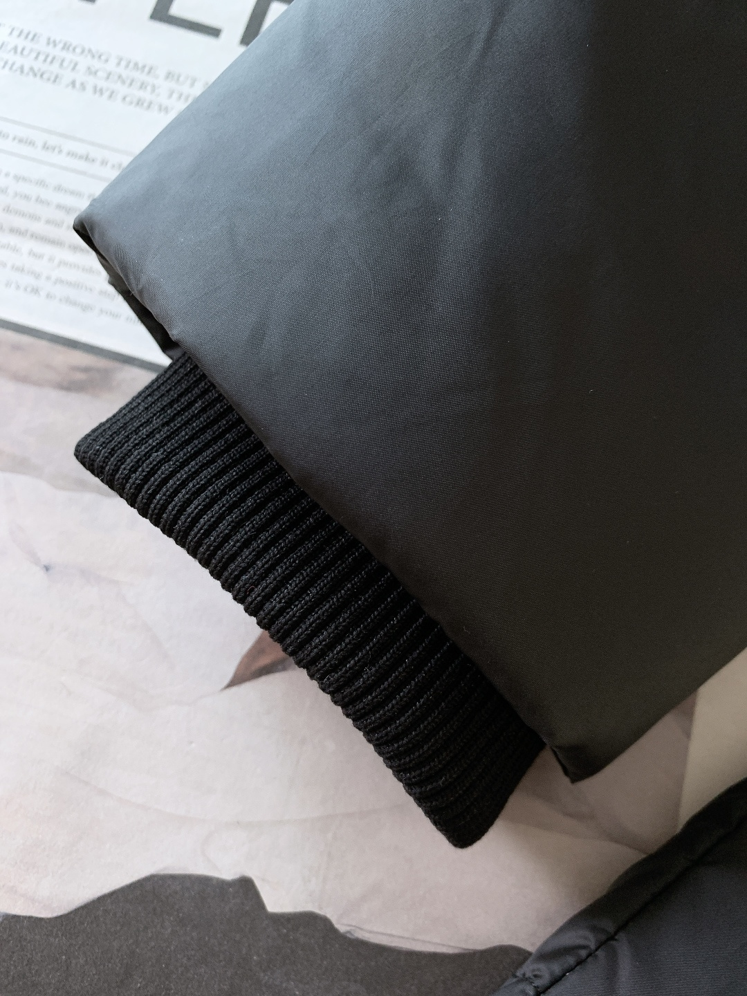 Coach 蔻驰 奥莱男士纯色羽绒夹克羽绒服休闲舒适通勤！！细节面料100% 聚酯纤维 里料100% 聚