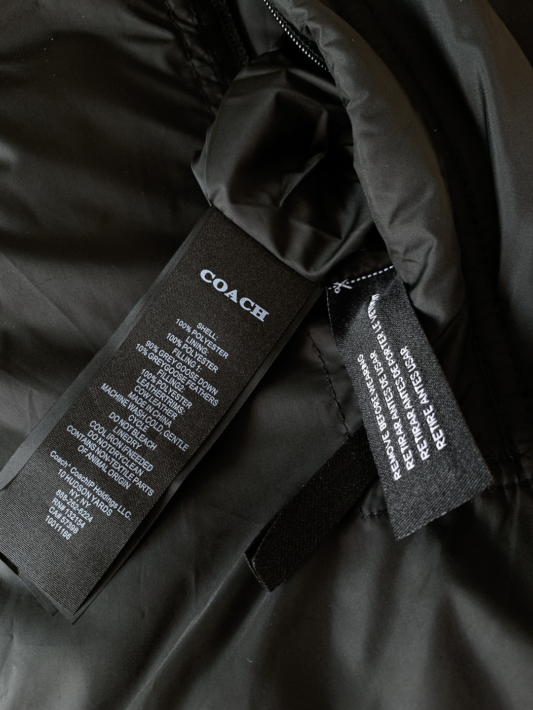 Coach 蔻驰 奥莱男士双面拼色立领羽绒背心休闲叠穿保暖！！！细节面料100% 聚酯纤维 里料100%