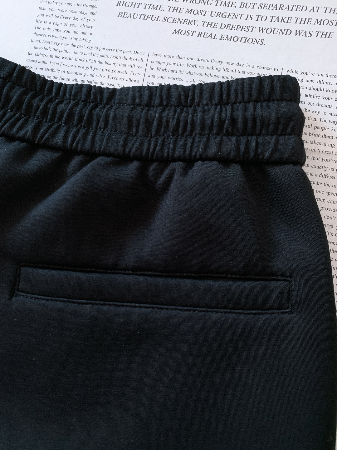 Moncler 蒙口 2026SS早春新品工装抽绳休闲裤时尚系列，独特设计，抽绳休闲长裤 订纱开始订染和