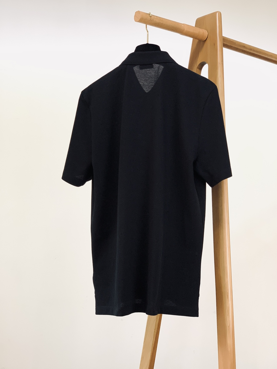 Dior Homme 迪奥·桀傲 2026SS早春新品 男士经典logo刺绣珠地棉Polo衫。采用进口高
