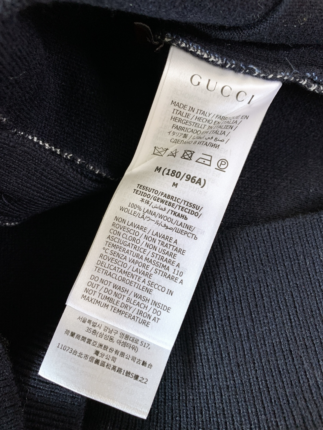 Gucci 古驰 2026SS早春新品双面羊毛GG提花V领开衫。甄选进口高支美利奴双面羊毛针织面料，由细