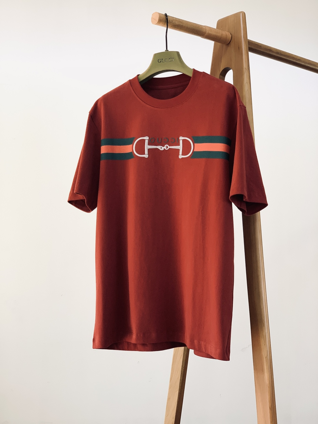 Gucci 古驰 2026SS早春新品马衔扣织带刺绣短袖T恤重磅上新！甄选进口260g高支双股精梳棉面料