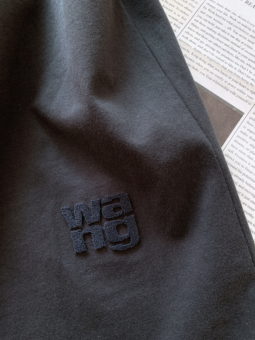 Aalxanderwang亚历山大.王 2026SS早春新品 牙刷绣短袖T恤重磅上新！甄选230g定制高