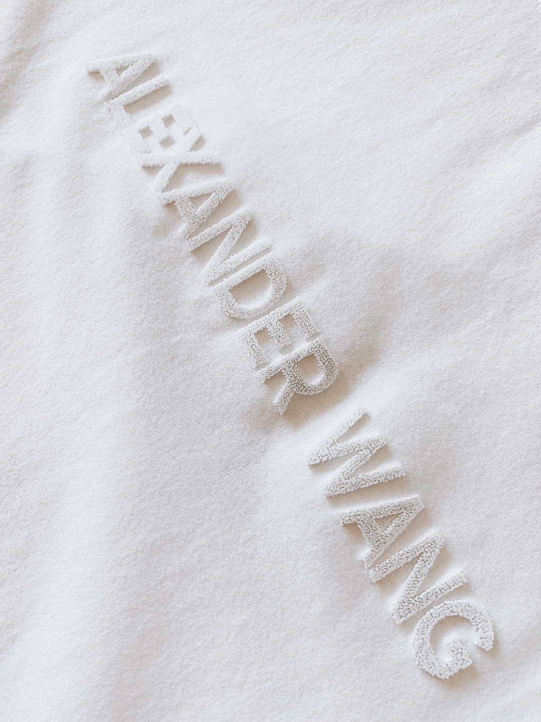 Aalxanderwang亚历山大.王 2026SS早春新品 牙刷绣短袖T恤重磅上新！甄选230g定制高