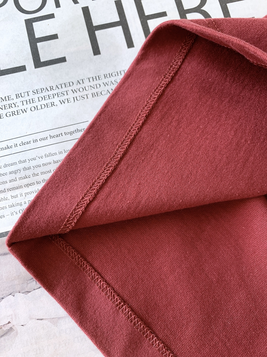 Stone Island 石头岛 2026SS早春新品 刺绣短袖T恤重磅上新！甄选定织高支精梳棉面料，触