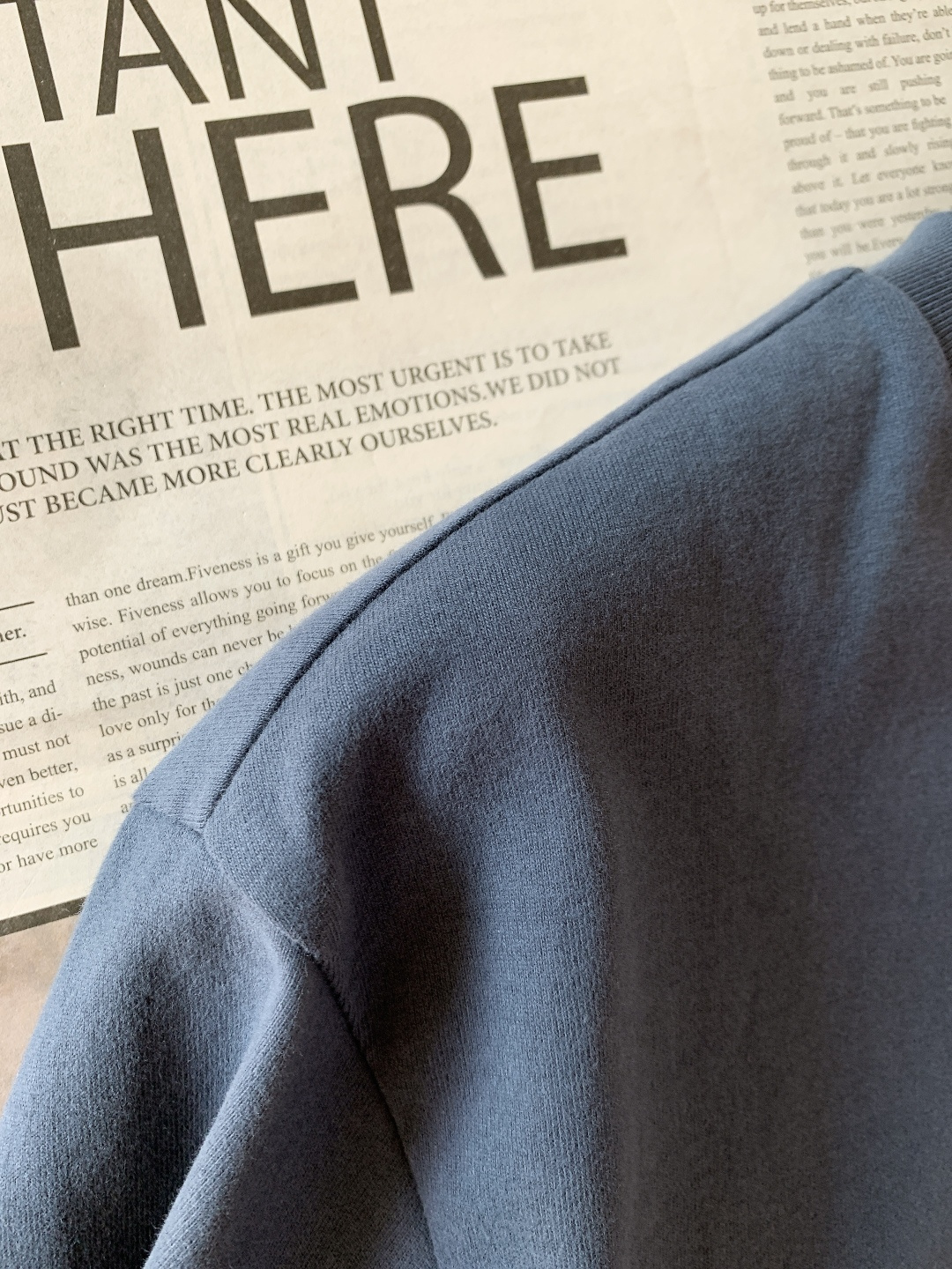 Stone Island 石头岛 2026SS早春新品 刺绣短袖T恤重磅上新！甄选定织高支精梳棉面料，触