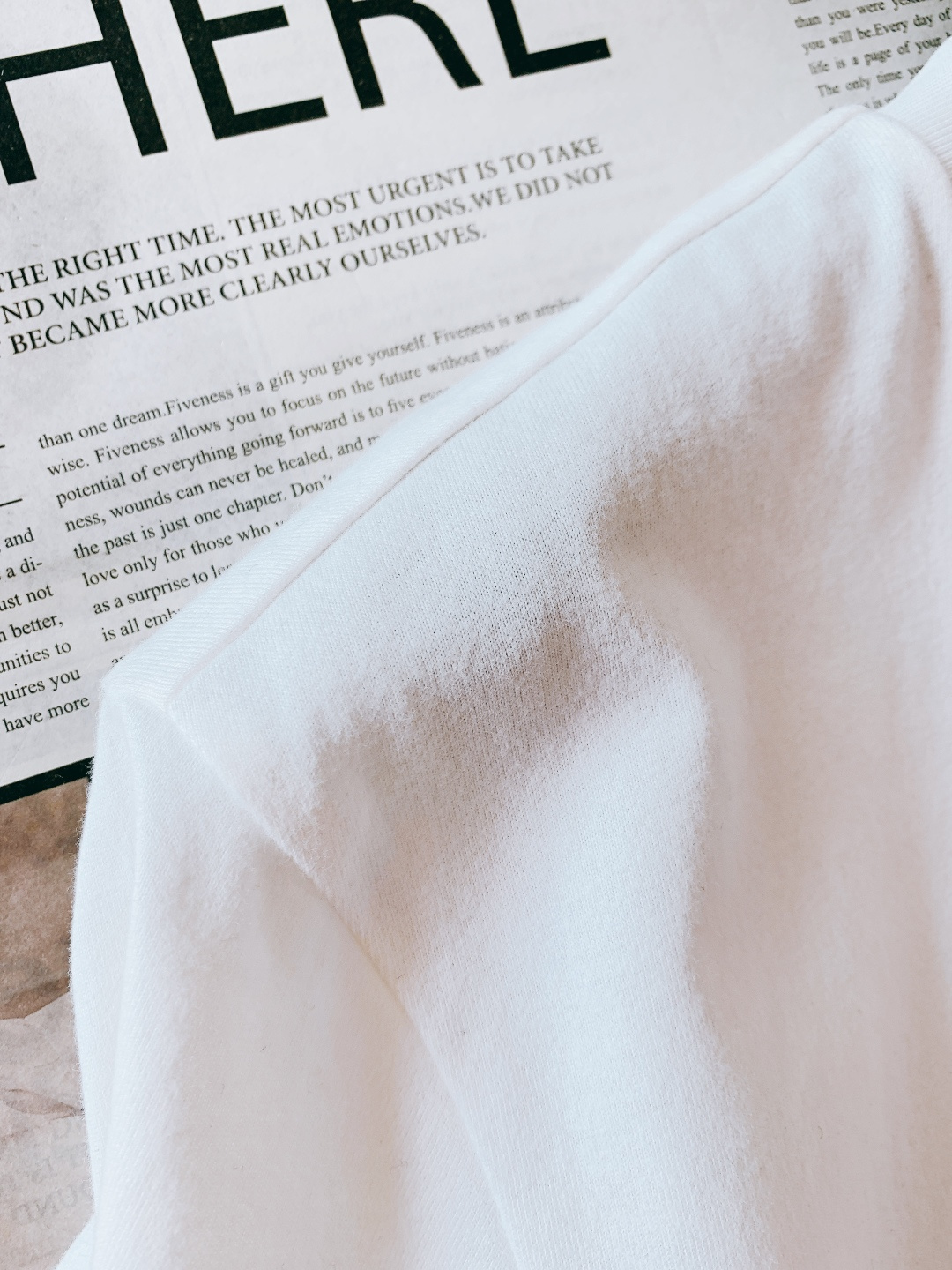 Stone Island 石头岛 2026SS早春新品 刺绣短袖T恤重磅上新！甄选定织高支精梳棉面料，触