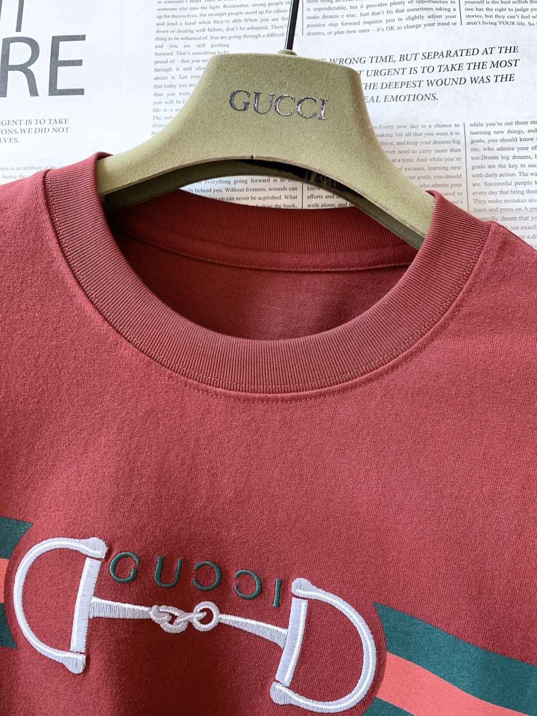 Gucci 古驰 2026SS早春新品马衔扣织带刺绣短袖T恤重磅上新！甄选进口260g高支双股精梳棉面料