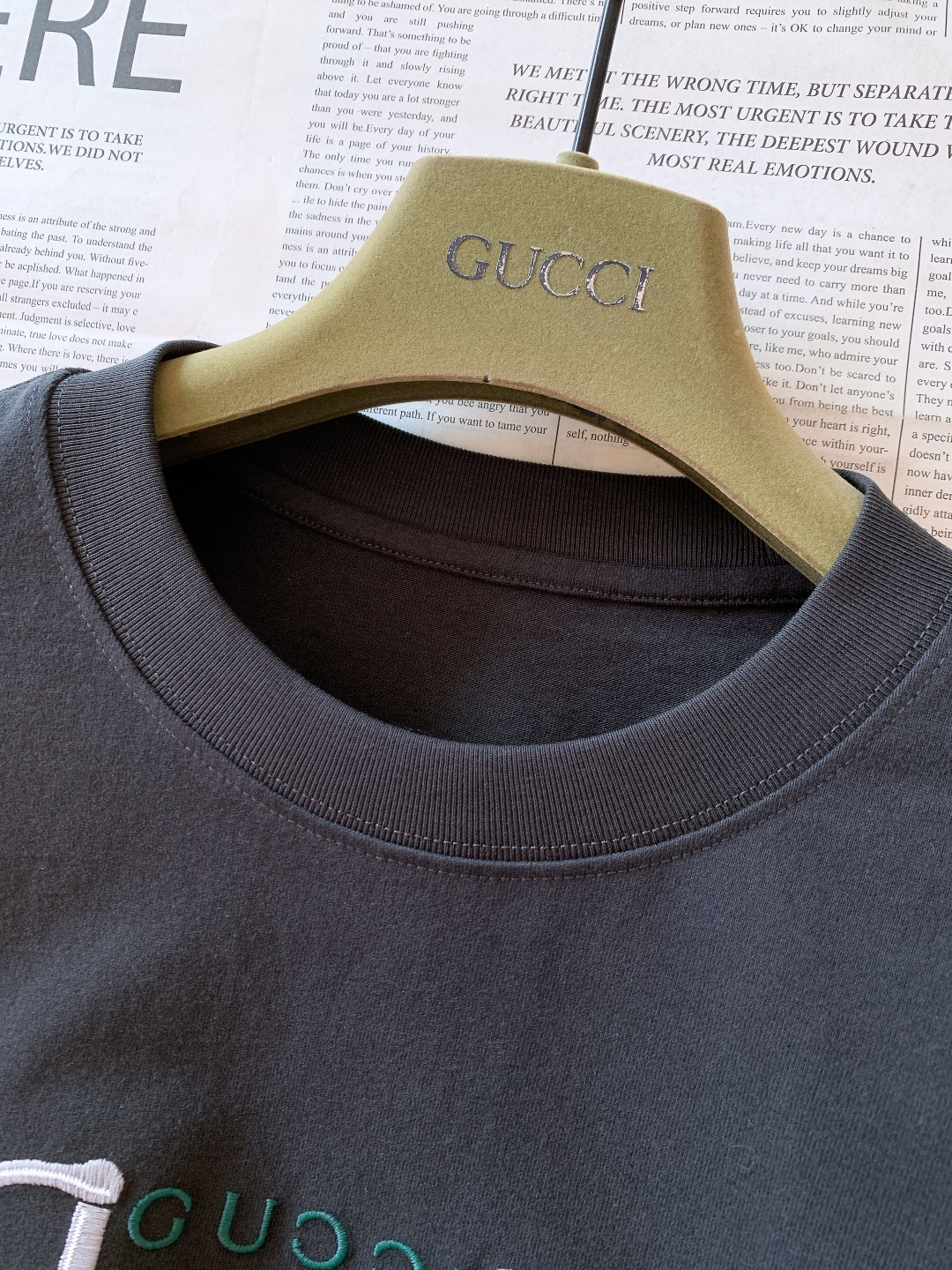 Gucci 古驰 2026SS早春新品马衔扣织带刺绣短袖T恤重磅上新！甄选进口260g高支双股精梳棉面料