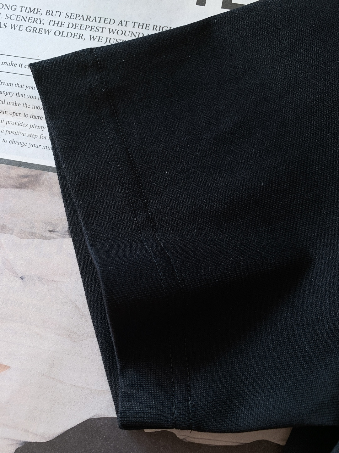 Burberry 巴宝莉 2026SS早春新品 浮雕刺绣T恤。100%进口精梳棉料，酵素洗水软乎乎超亲肤