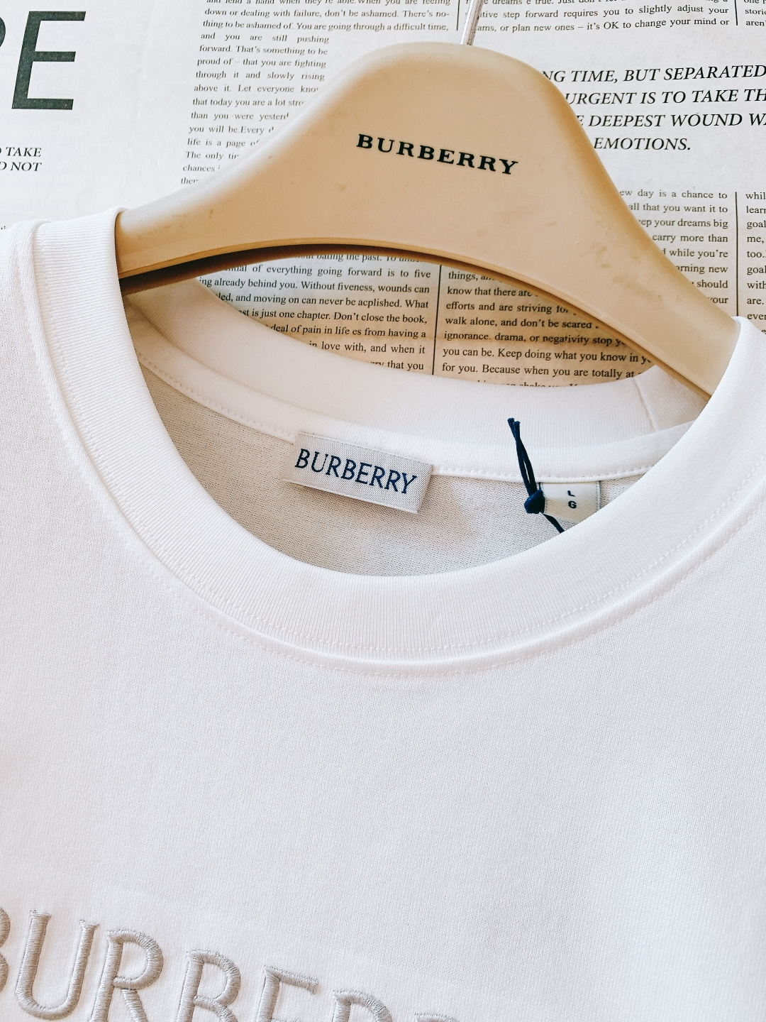 Burberry 巴宝莉 2026SS早春新品 骑士刺绣T恤重磅上新！进口高支棉料，酵素洗工艺软乎乎超亲