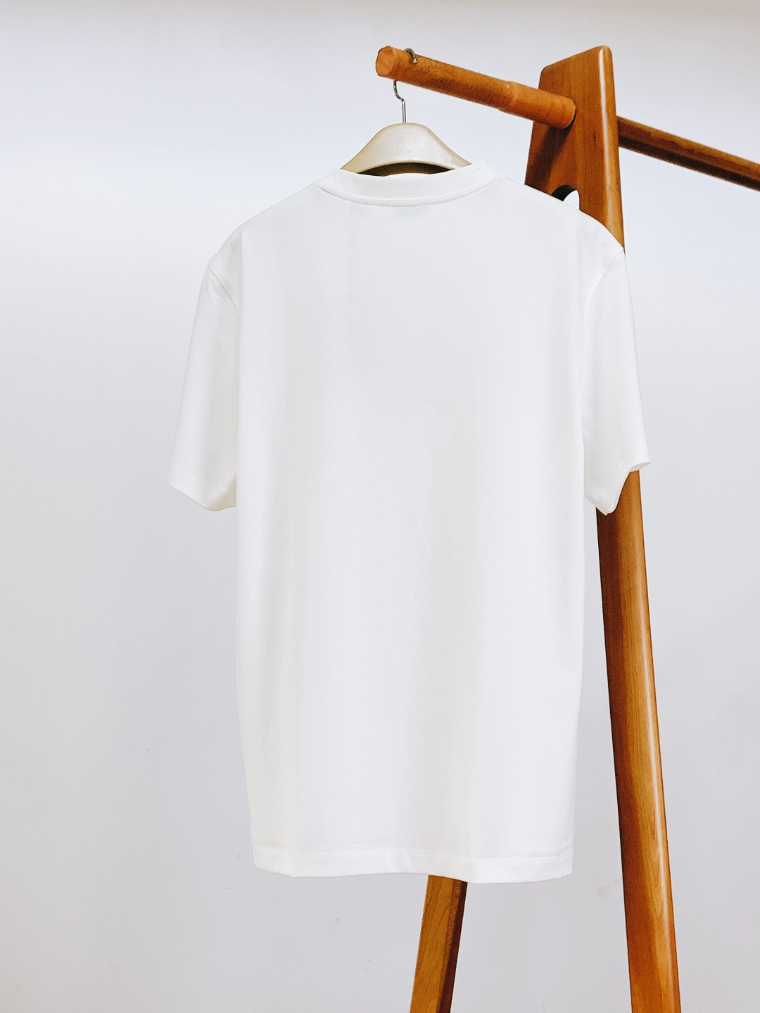 ⚠️🌾Burberry 巴宝莉 2026SS早春新品 马术骑士刺绣短袖T恤。100%葡萄牙进口高支纯棉，