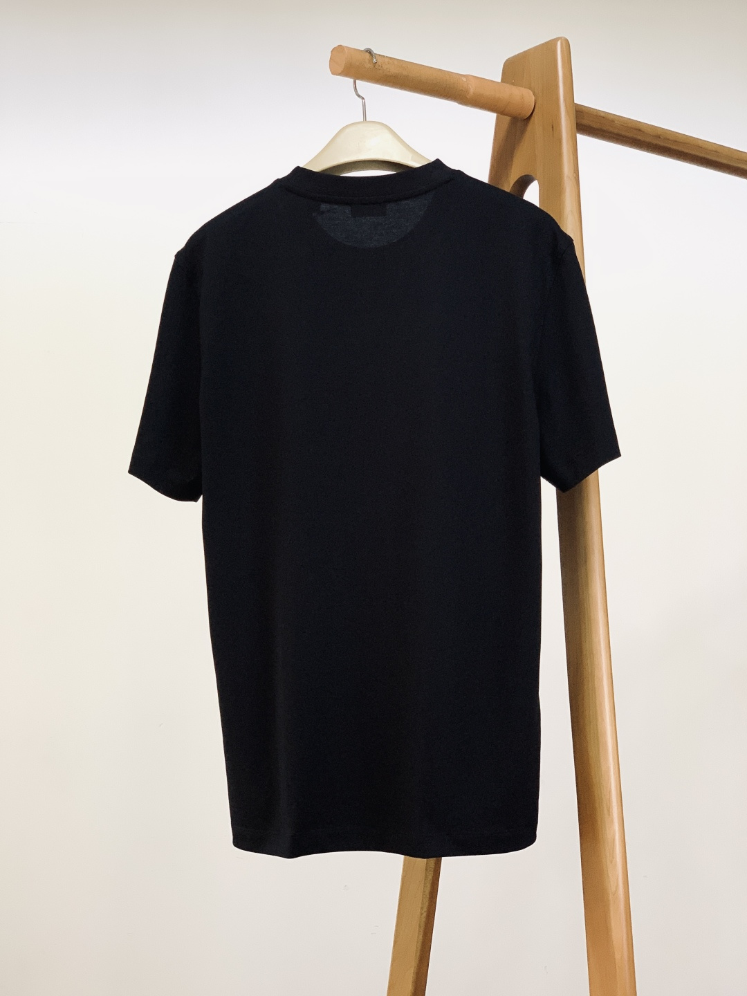 ⚠️🌾Burberry 巴宝莉 2026SS早春新品 马术骑士刺绣短袖T恤。100%葡萄牙进口高支纯棉，