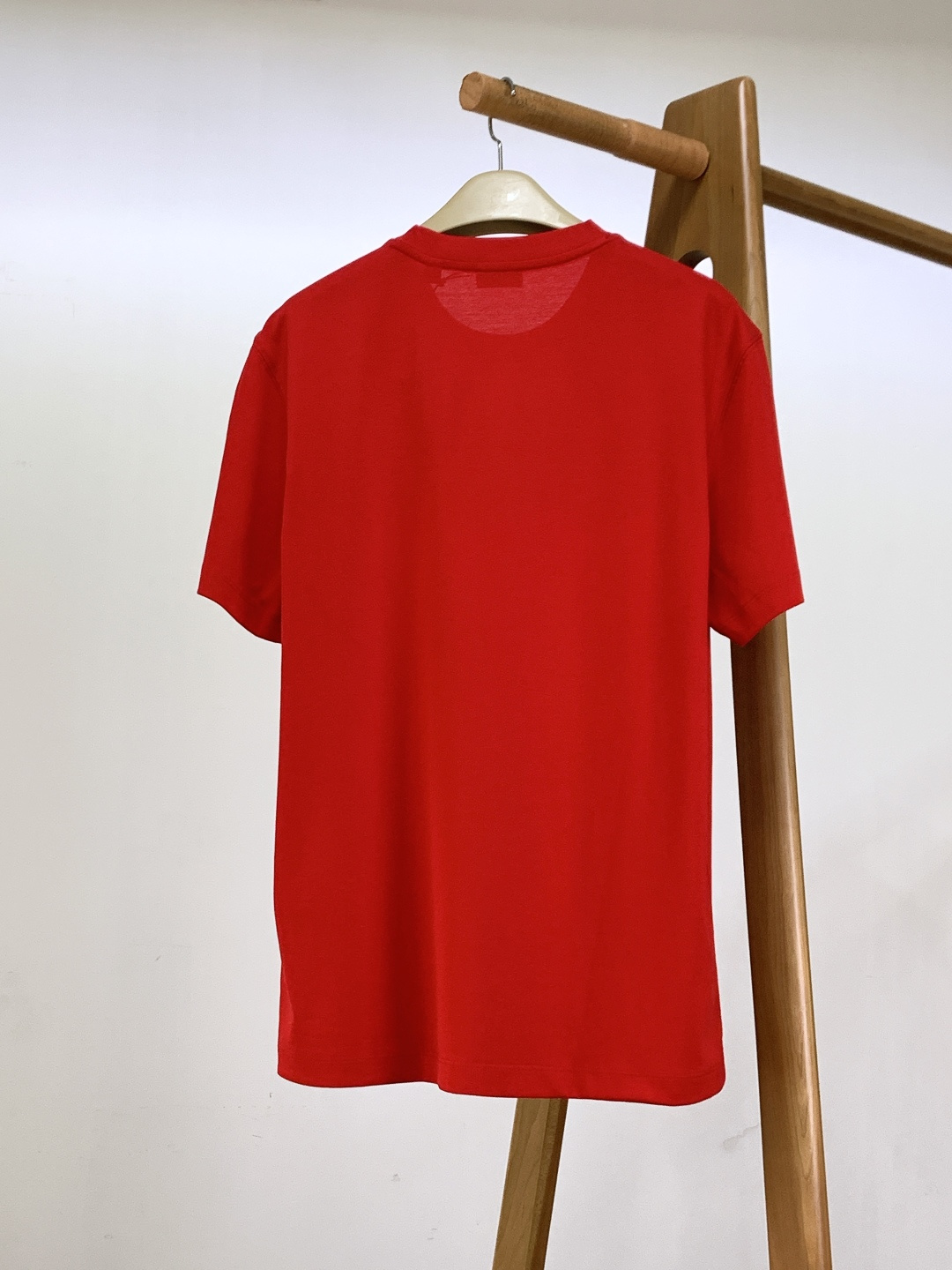 ⚠️🌾Burberry 巴宝莉 2026SS早春新品 马术骑士刺绣短袖T恤。100%葡萄牙进口高支纯棉，