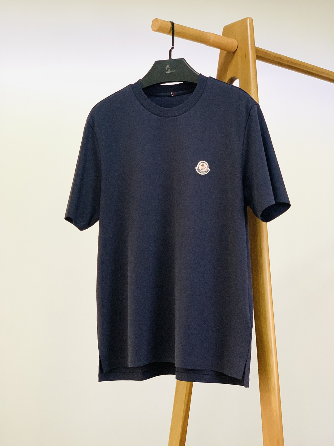 ⚠️🌾Moncler 蒙口 2026SS早春新品 经典T恤，一件顶三件的硬核质感210g重磅高支棉，丝光