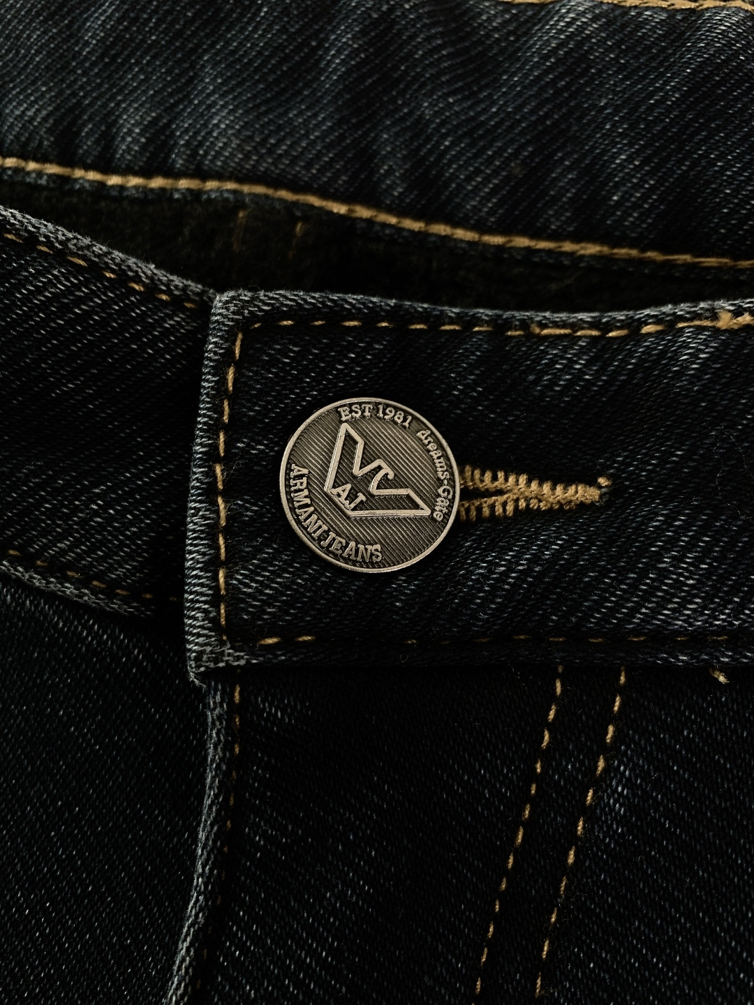 ⚠️🌾EmPorio Armani 阿玛尼 2026SS早春新品 休闲加绒牛仔裤，一条过冬的硬核选择。酵