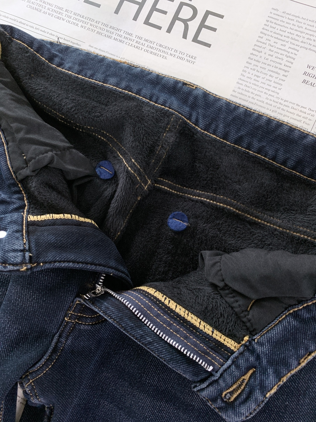 ⚠️🌾EmPorio Armani 阿玛尼 2026SS早春新品 休闲加绒牛仔裤，一条过冬的硬核选择。酵