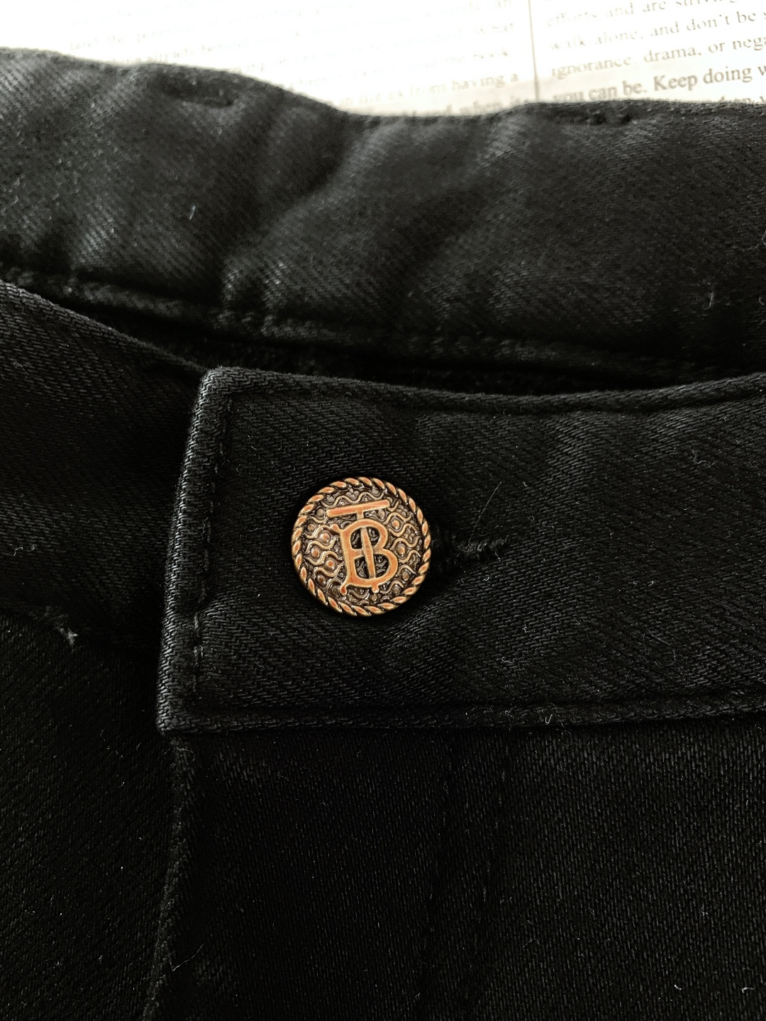 ⚠️🌾Burberry 巴宝莉 2026SS早春新品 休闲加绒牛仔裤，一条过冬的英伦硬核之选。高密牛仔+