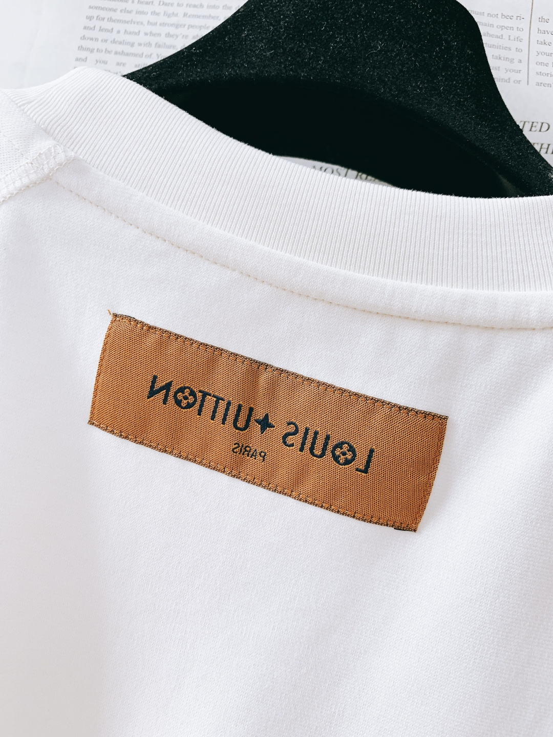 ⚠️🌾LouisVuitton 路易威登 2026SS早春新品云朵压印Logo短袖T恤。280g高支高密