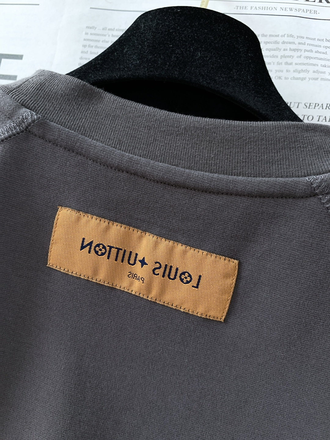 ⚠️🌾LouisVuitton 路易威登 2026SS早春新品云朵压印Logo短袖T恤。280g高支高密