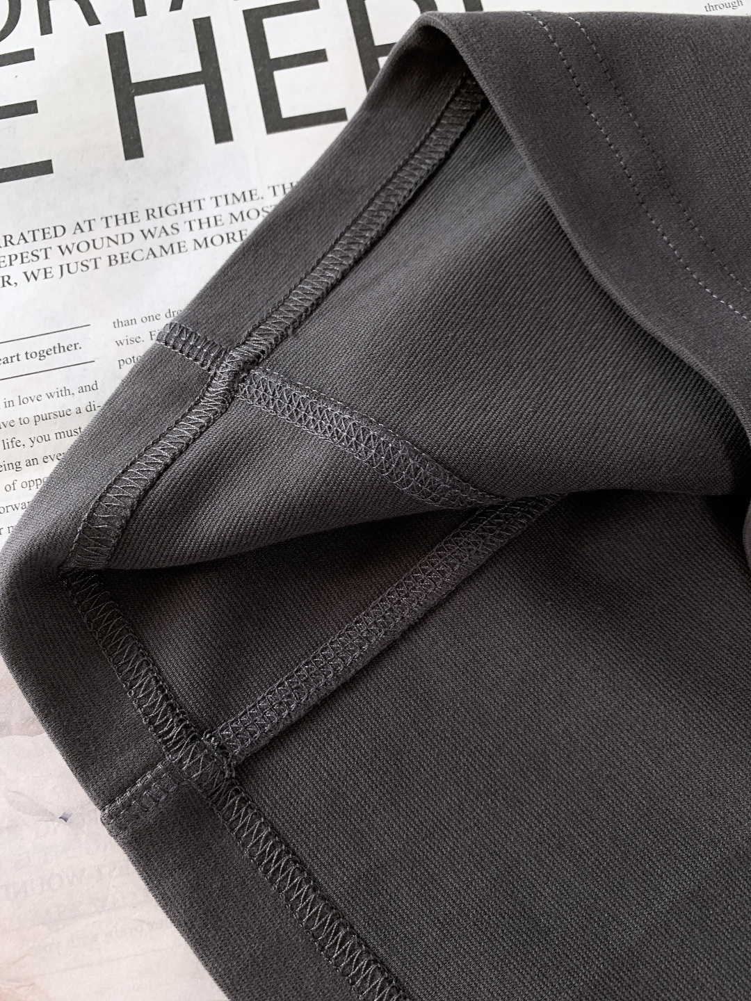 ⚠️🌾LouisVuitton 路易威登 2026SS早春新品云朵压印Logo短袖T恤。280g高支高密