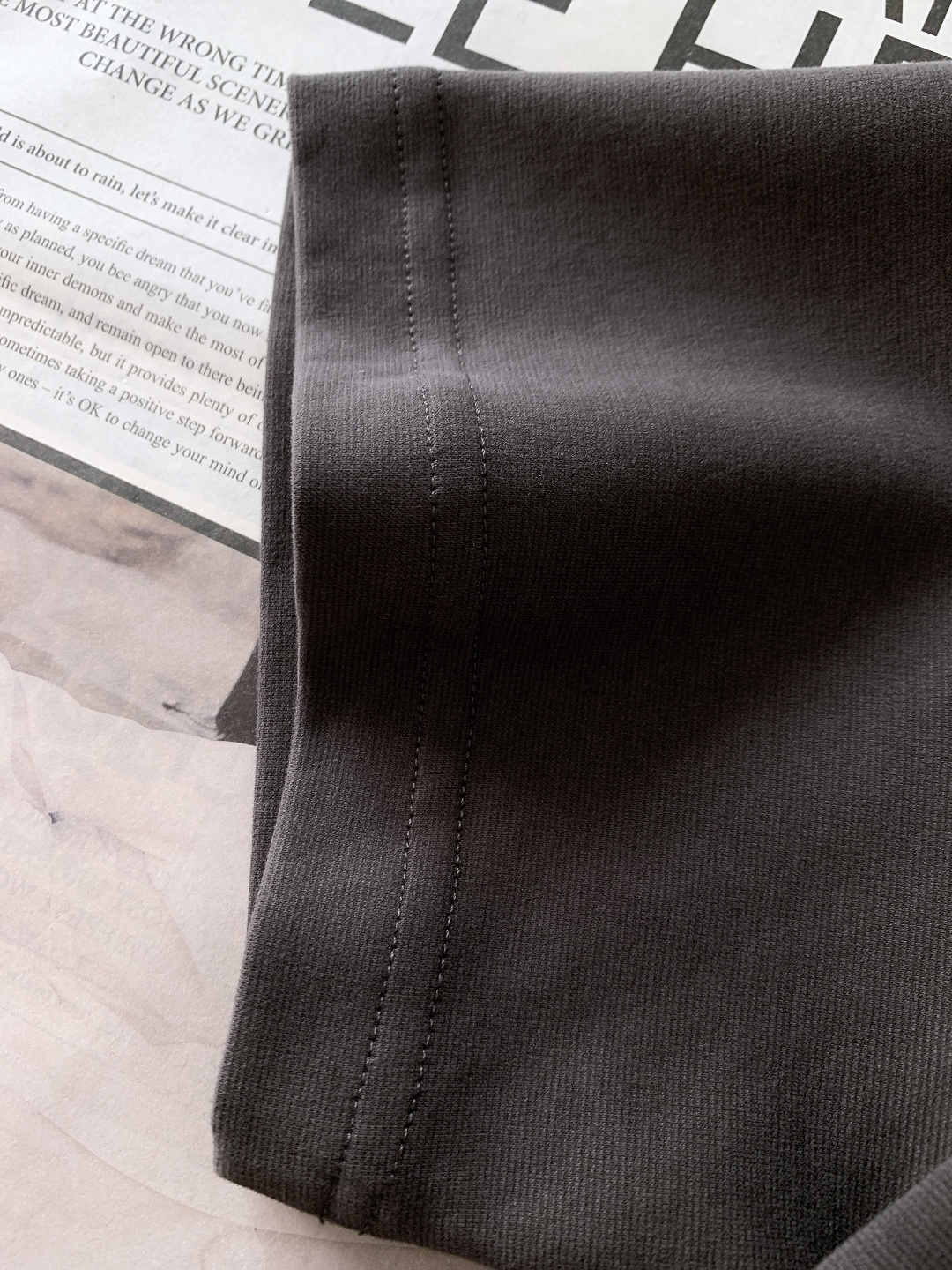 ⚠️🌾LouisVuitton 路易威登 2026SS早春新品云朵压印Logo短袖T恤。280g高支高密