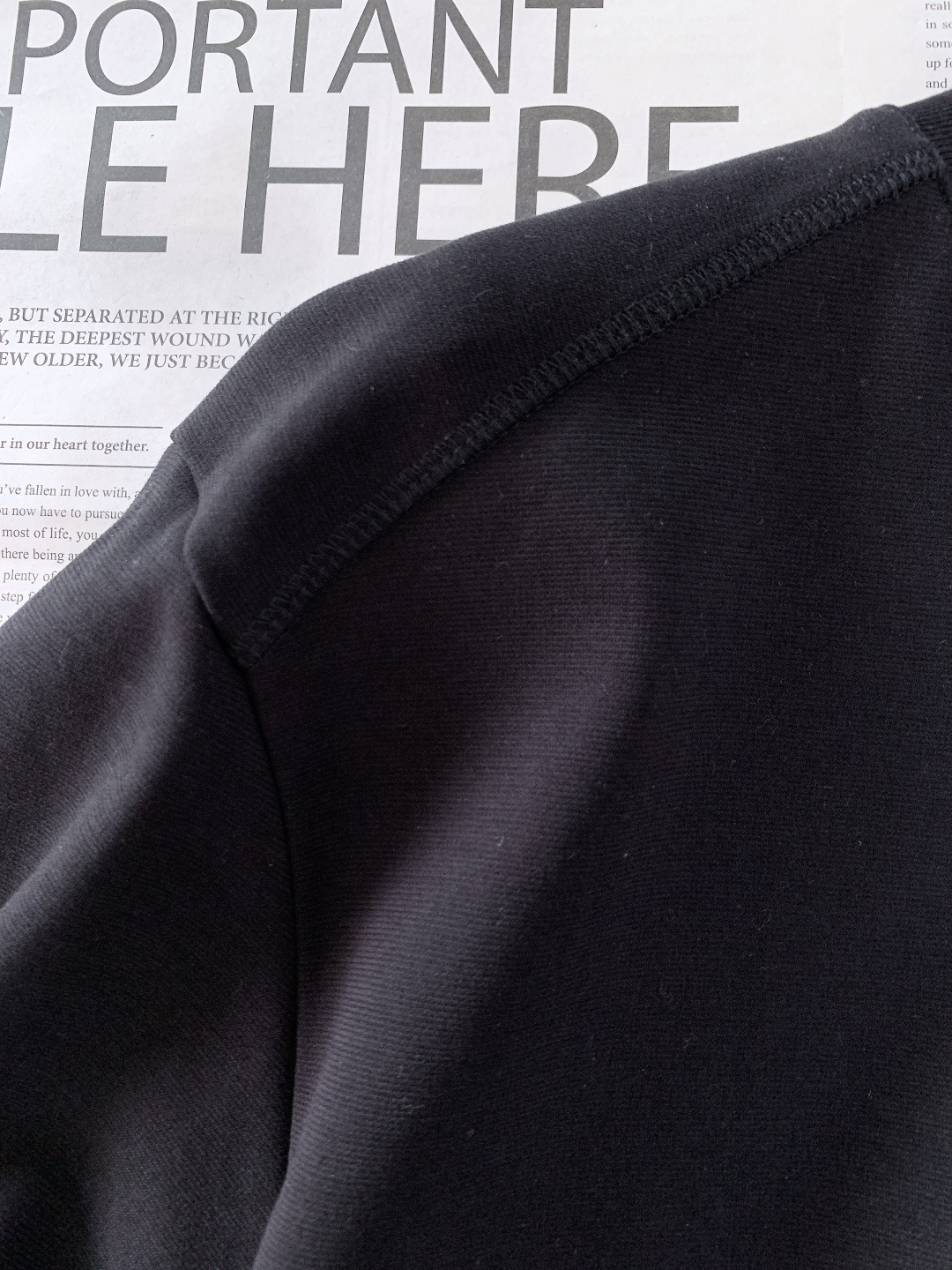 ⚠️🌾LouisVuitton 路易威登 2026SS早春新品云朵压印Logo短袖T恤。280g高支高密