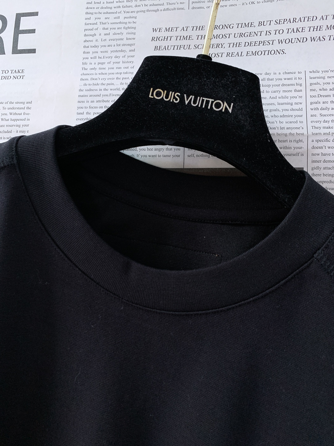 ⚠️🌾LouisVuitton 路易威登 2026SS早春新品云朵压印Logo短袖T恤。280g高支高密