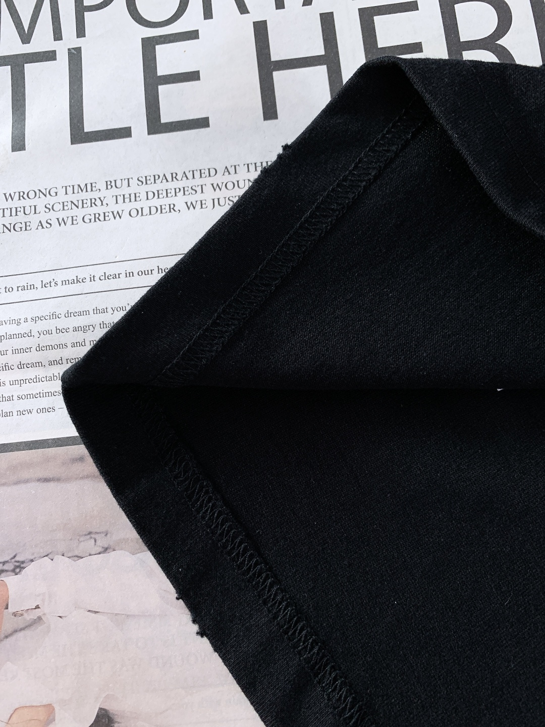 ⚠️🌾Y-3 山本耀司 2026SS早春新品涂鸦印花短袖T恤。260g双纱纯棉面料，挺括有型不软塌，亲肤