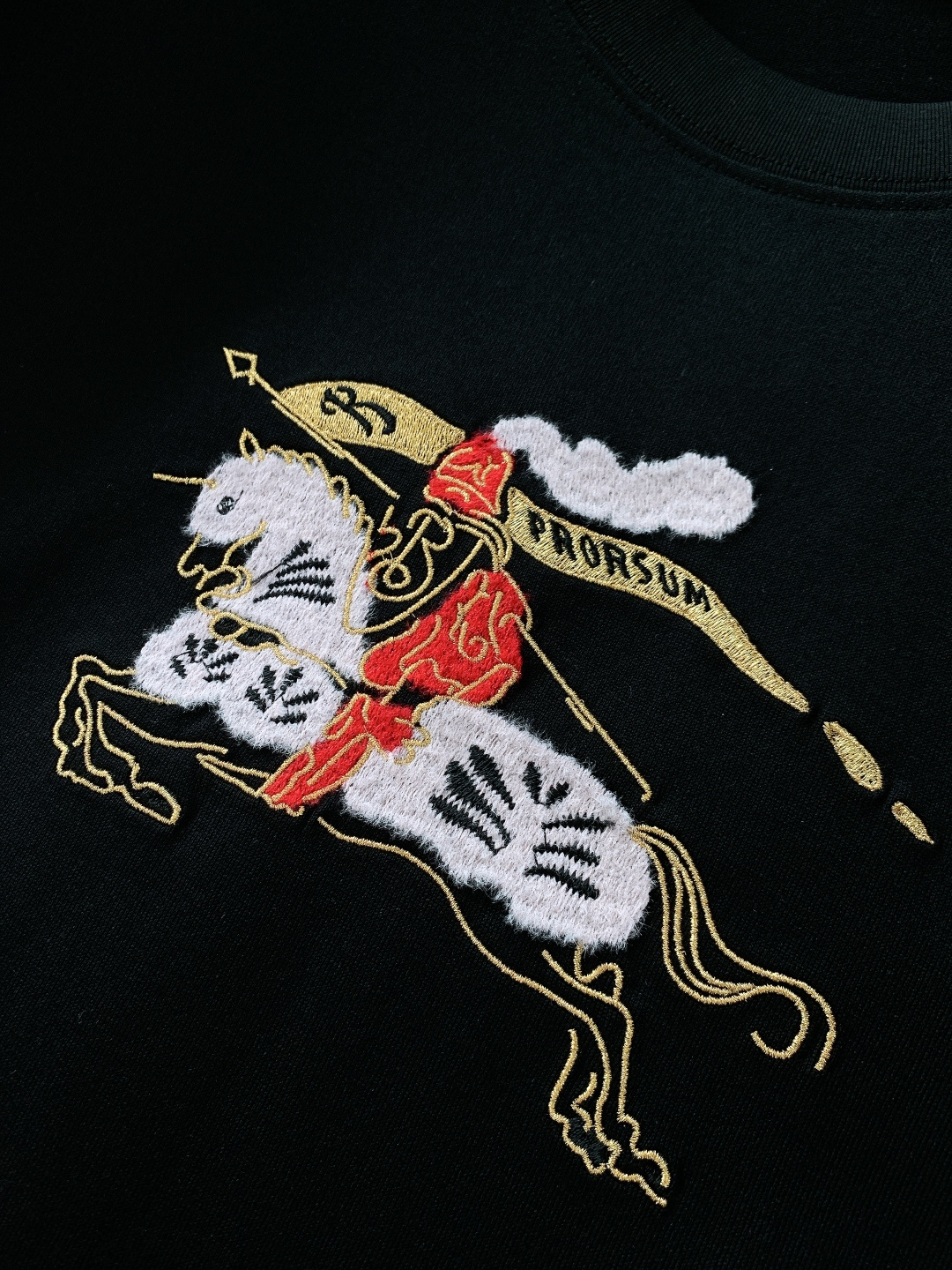 ⚠️🌾Burberry 巴宝莉 2026SS早春新品 马术骑士刺绣短袖T恤。100%葡萄牙进口高支纯棉，