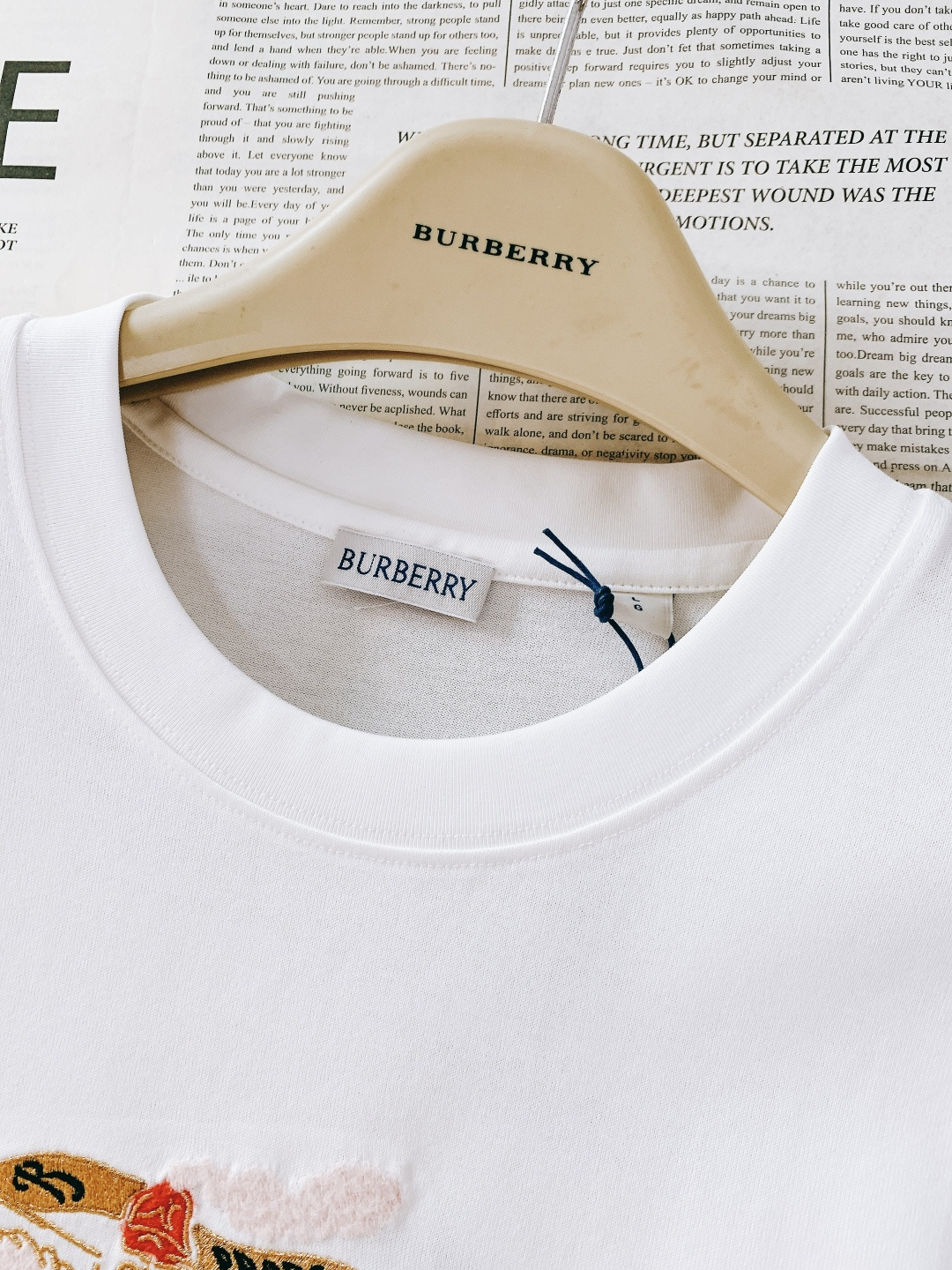 ⚠️🌾Burberry 巴宝莉 2026SS早春新品 马术骑士刺绣短袖T恤。100%葡萄牙进口高支纯棉，