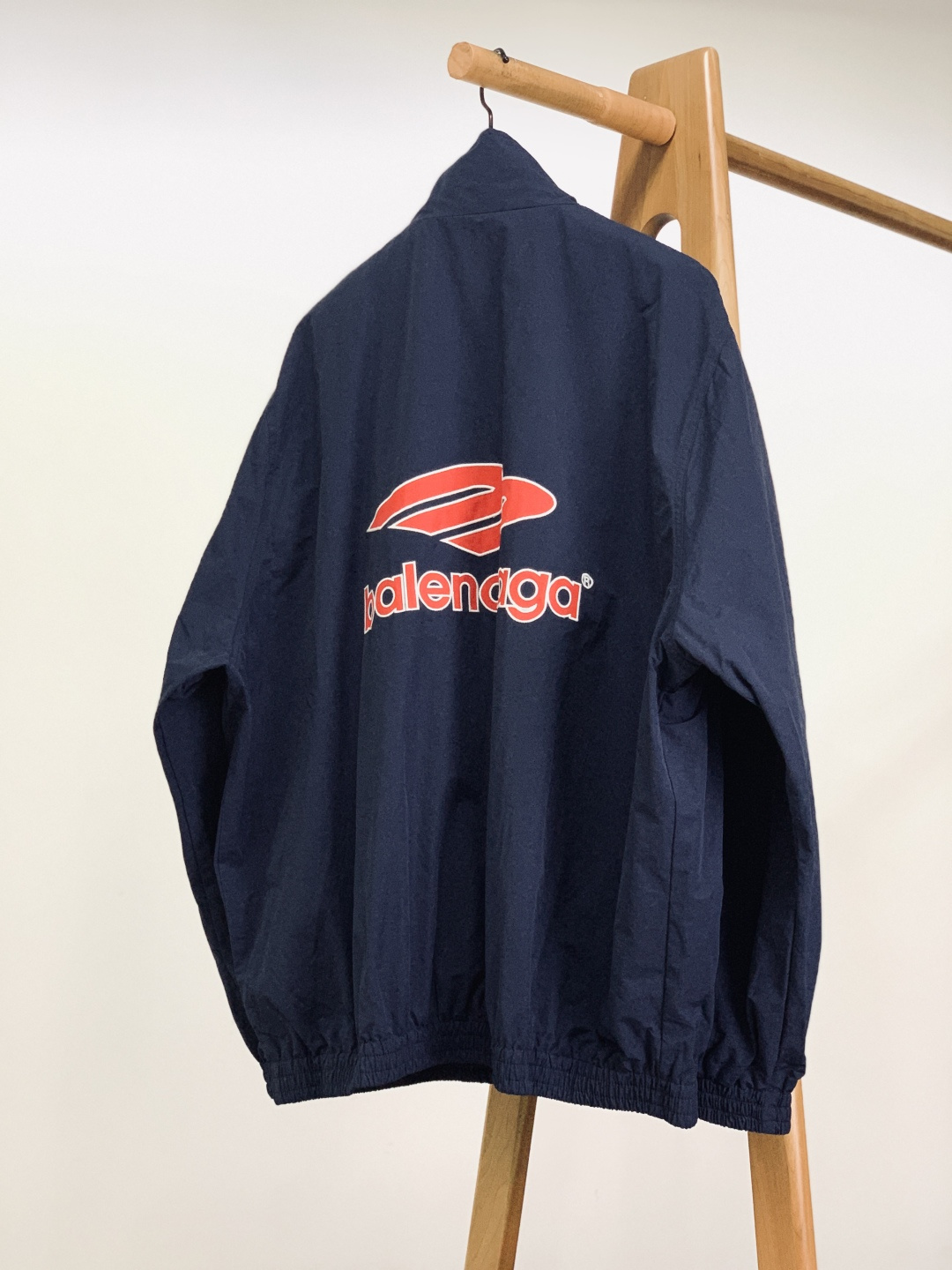 ⚠️🌾𝐁𝐚𝐥𝐞𝐧𝐜𝐢𝐚𝐠𝐚 巴黎世家 2026SS早春新品3B足球夹克⚽️采用高密防泼水面料，触感轻盈顺