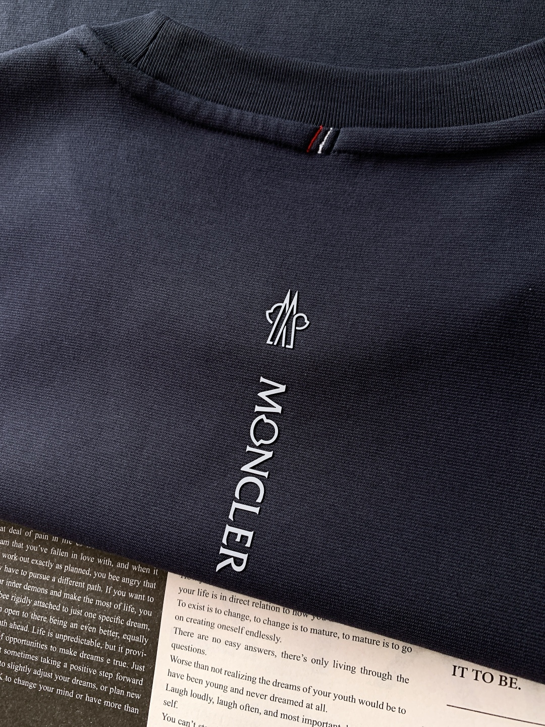 ⚠️🌾Moncler 蒙口 2026SS早春新品 经典T恤，一件顶三件的硬核质感210g重磅高支棉，丝光