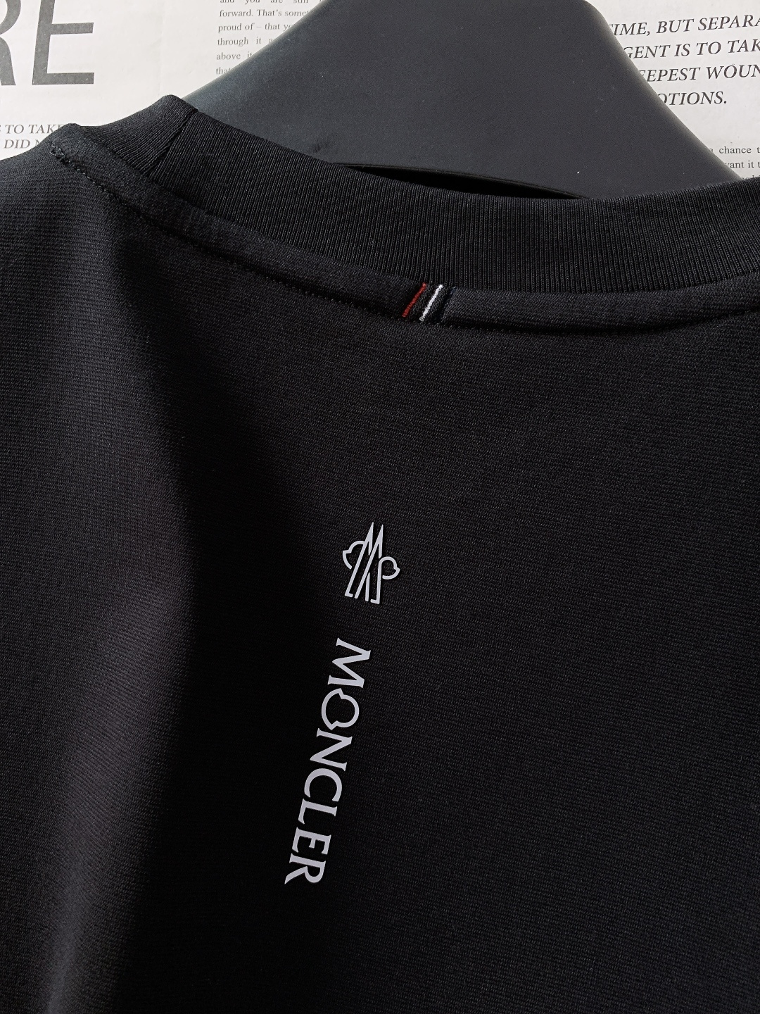 ⚠️🌾Moncler 蒙口 2026SS早春新品 经典T恤，一件顶三件的硬核质感210g重磅高支棉，丝光