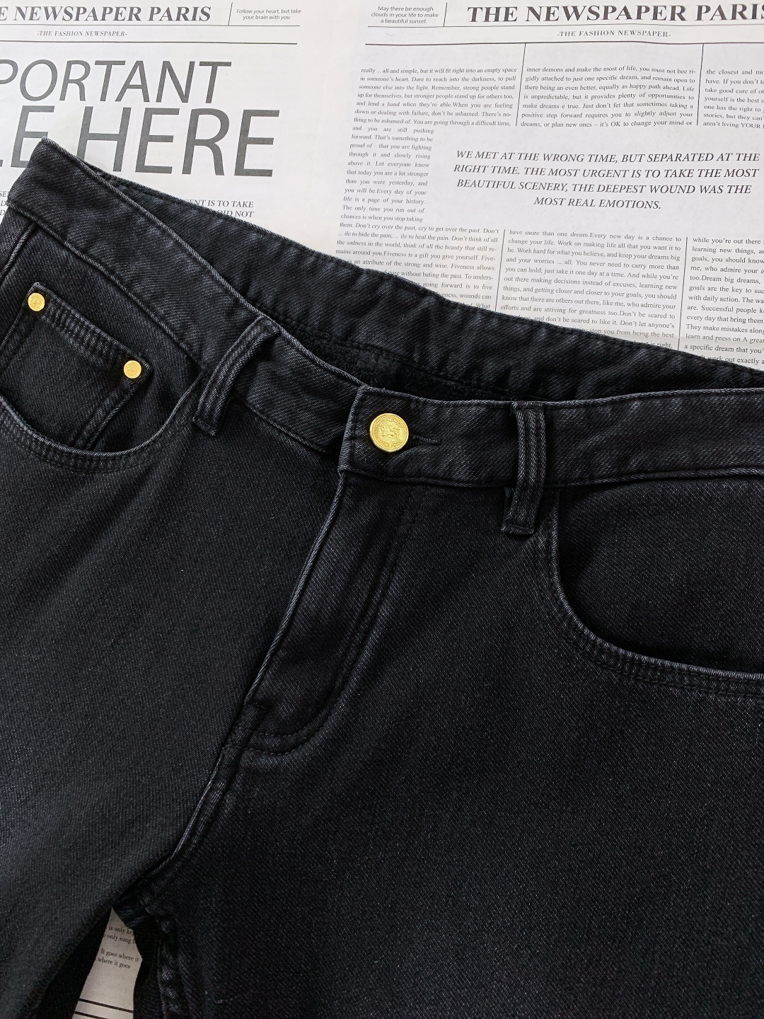 ⚠️🌾Burberry 巴宝莉 2026SS早春新品❄️ 秋冬刚需，休闲加绒牛仔裤重磅牛仔+羊羔绒内里，