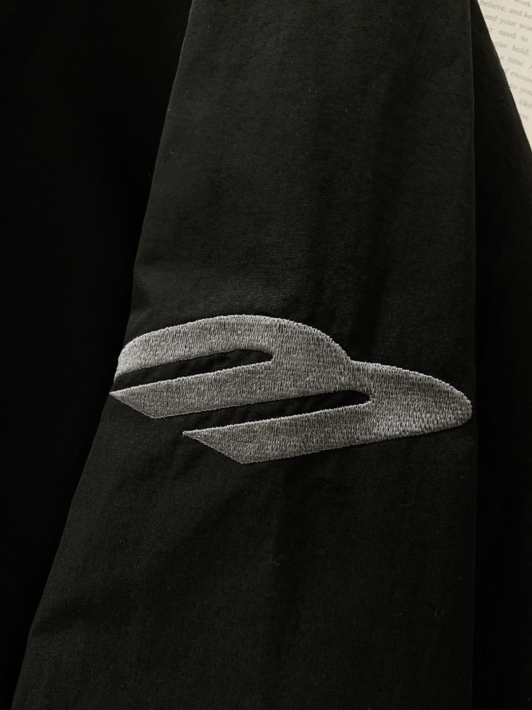 ⚠️🌾𝐁𝐚𝐥𝐞𝐧𝐜𝐢𝐚𝐠𝐚 巴黎世家 2026SS早春新品3B足球夹克⚽️采用高密防泼水面料，触感轻盈顺