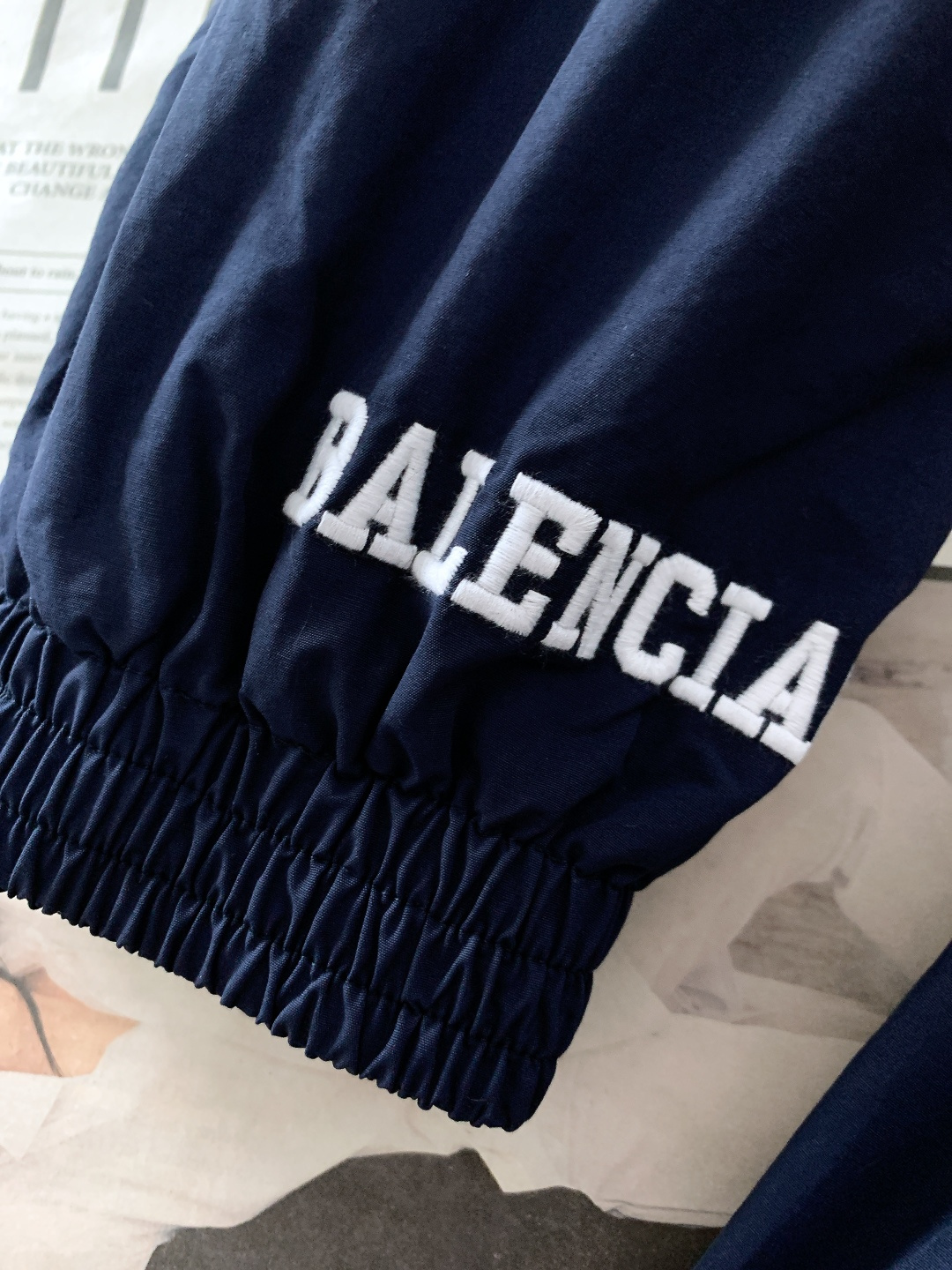 ⚠️🌾𝐁𝐚𝐥𝐞𝐧𝐜𝐢𝐚𝐠𝐚 巴黎世家 2026SS早春新品3B足球夹克⚽️采用高密防泼水面料，触感轻盈顺