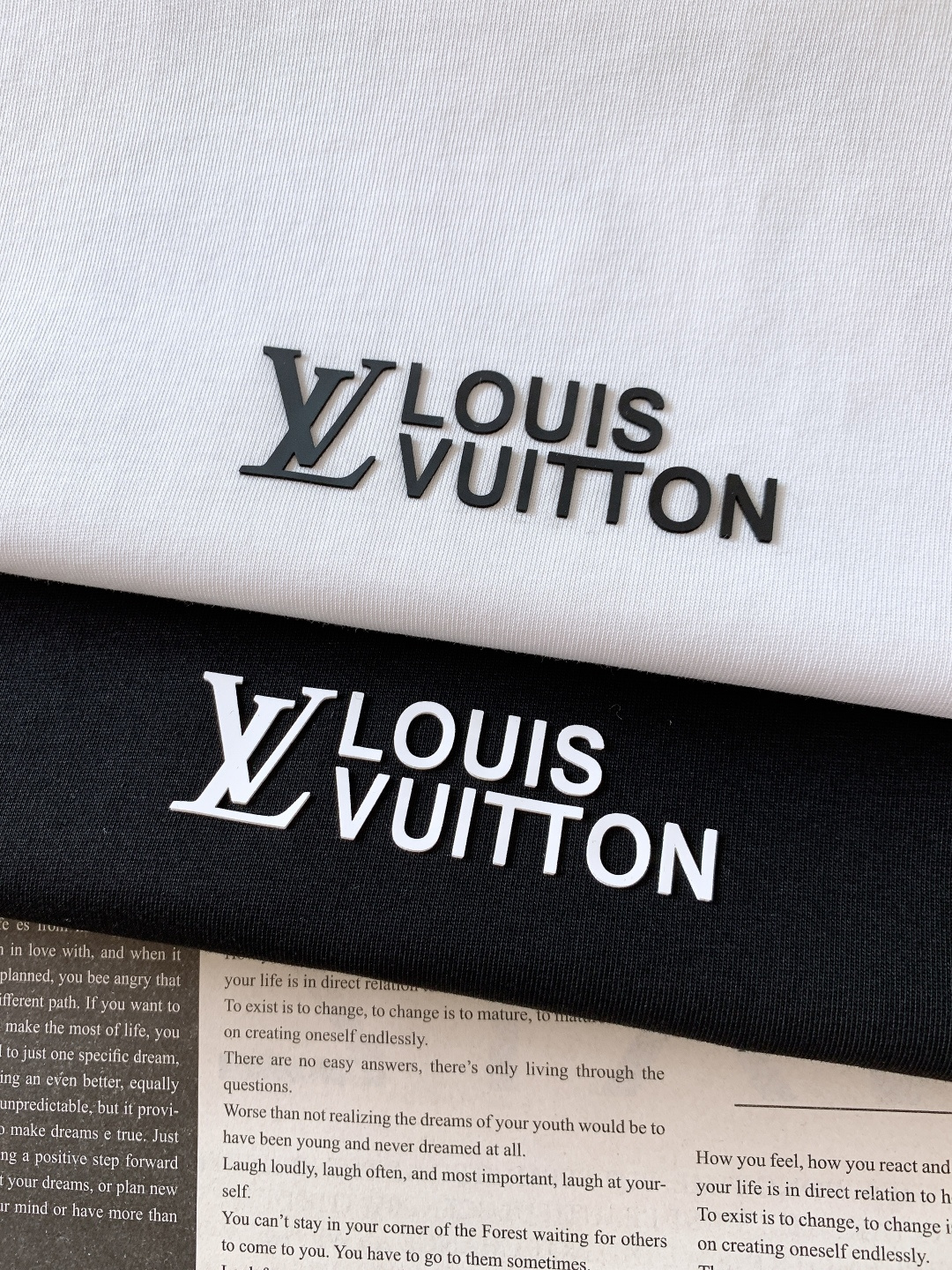 LouisVuitton 路易威登 2026SS春夏新品叠印Logo T恤｜双色齐发！重磅双纱棉面料，厚