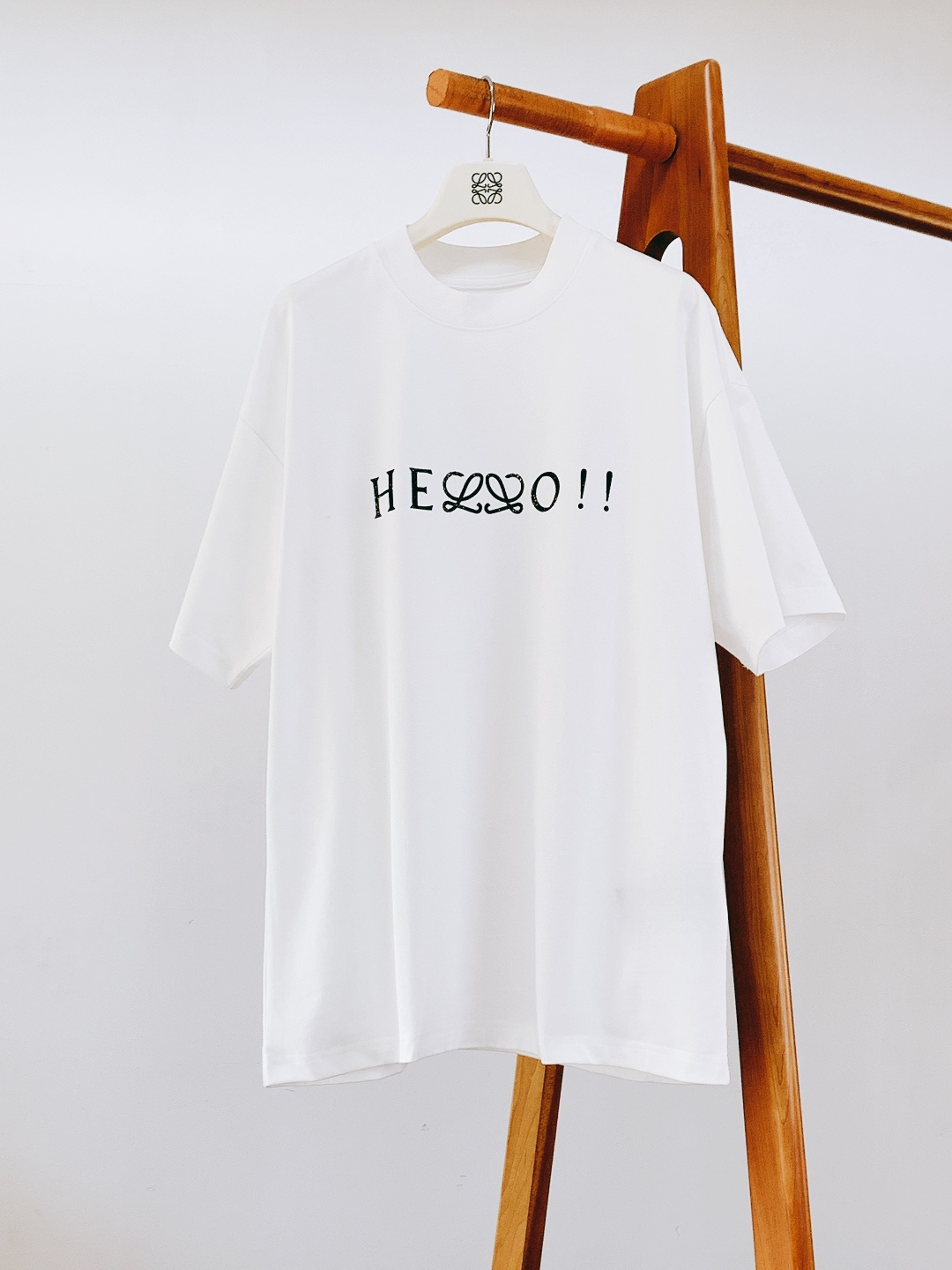 Loewe 罗意威 2026SS早春新品HELLO!! T恤｜双色齐发！重磅双纱棉面料，厚实软糯，宽松落