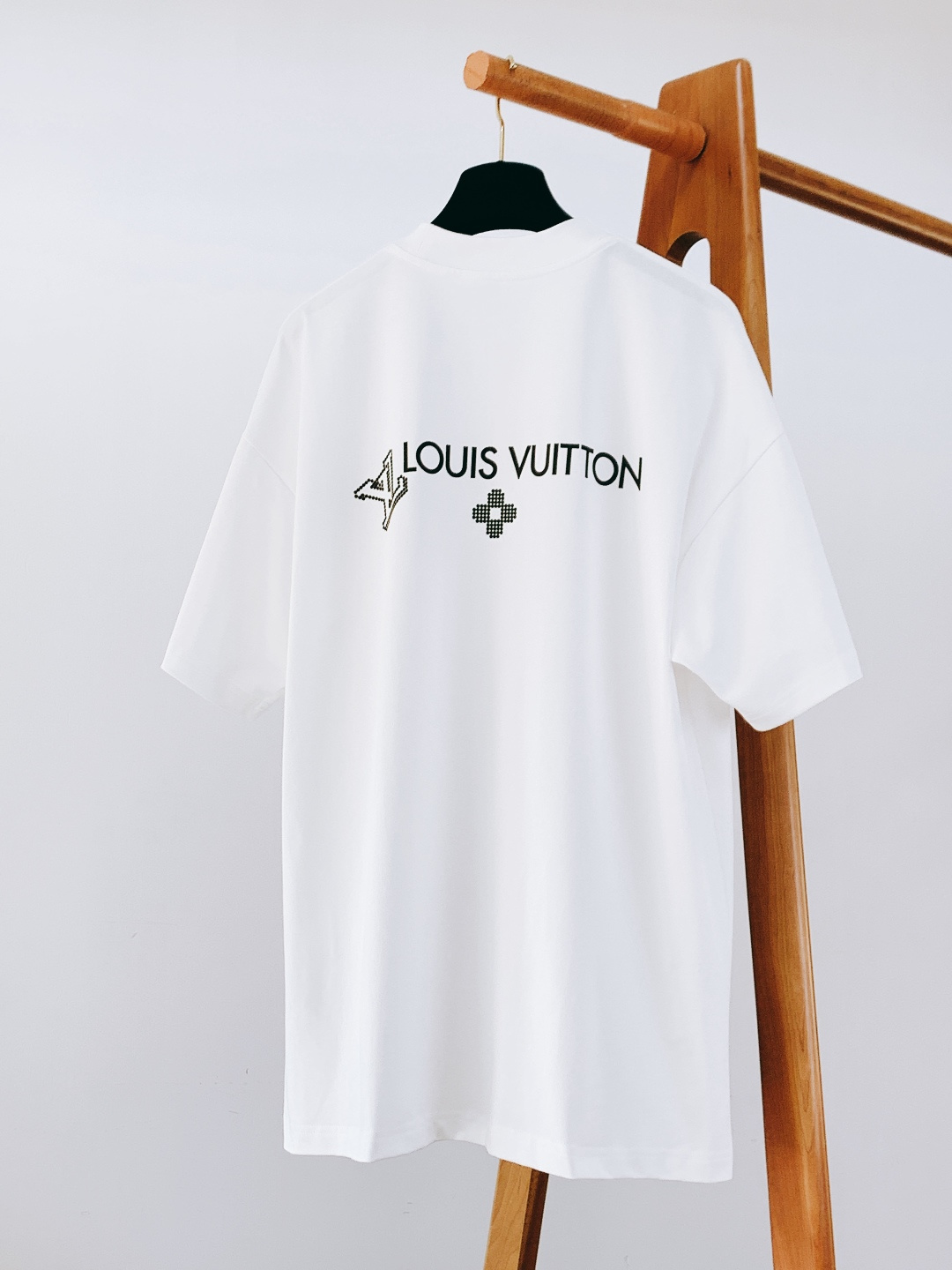 LouisVuitton 路易威登 2026SS春夏新品叠印Logo T恤｜双色齐发！重磅双纱棉面料，厚