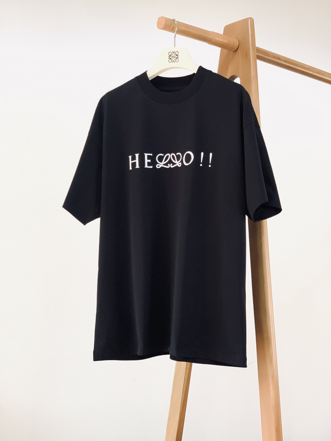 Loewe 罗意威 2026SS早春新品HELLO!! T恤｜双色齐发！重磅双纱棉面料，厚实软糯，宽松落