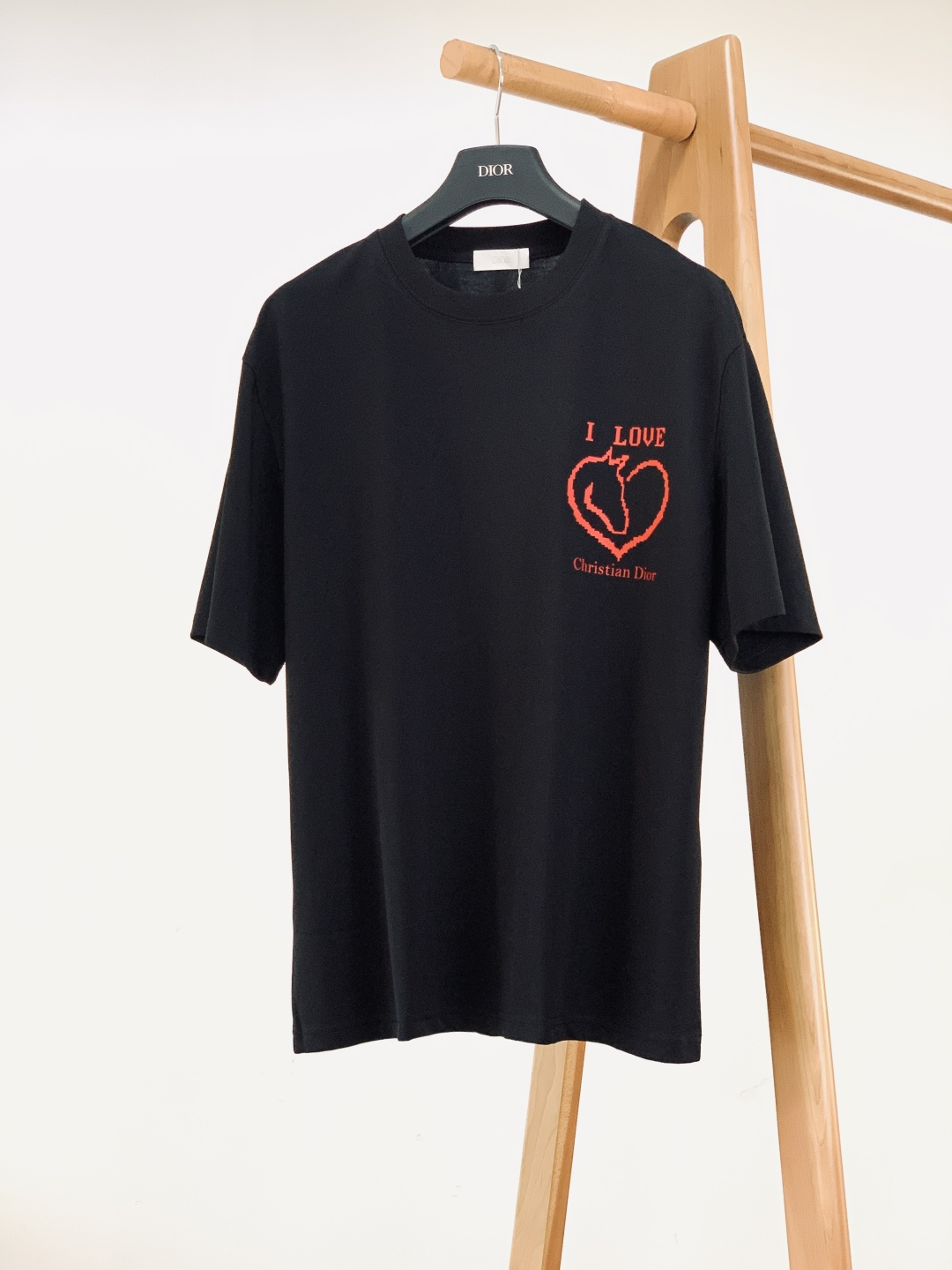 Dior Homme 迪奥·桀傲 2026SS春夏新品 爱心马头像素T恤，浪漫与轻奢的完美碰撞！甄选高支