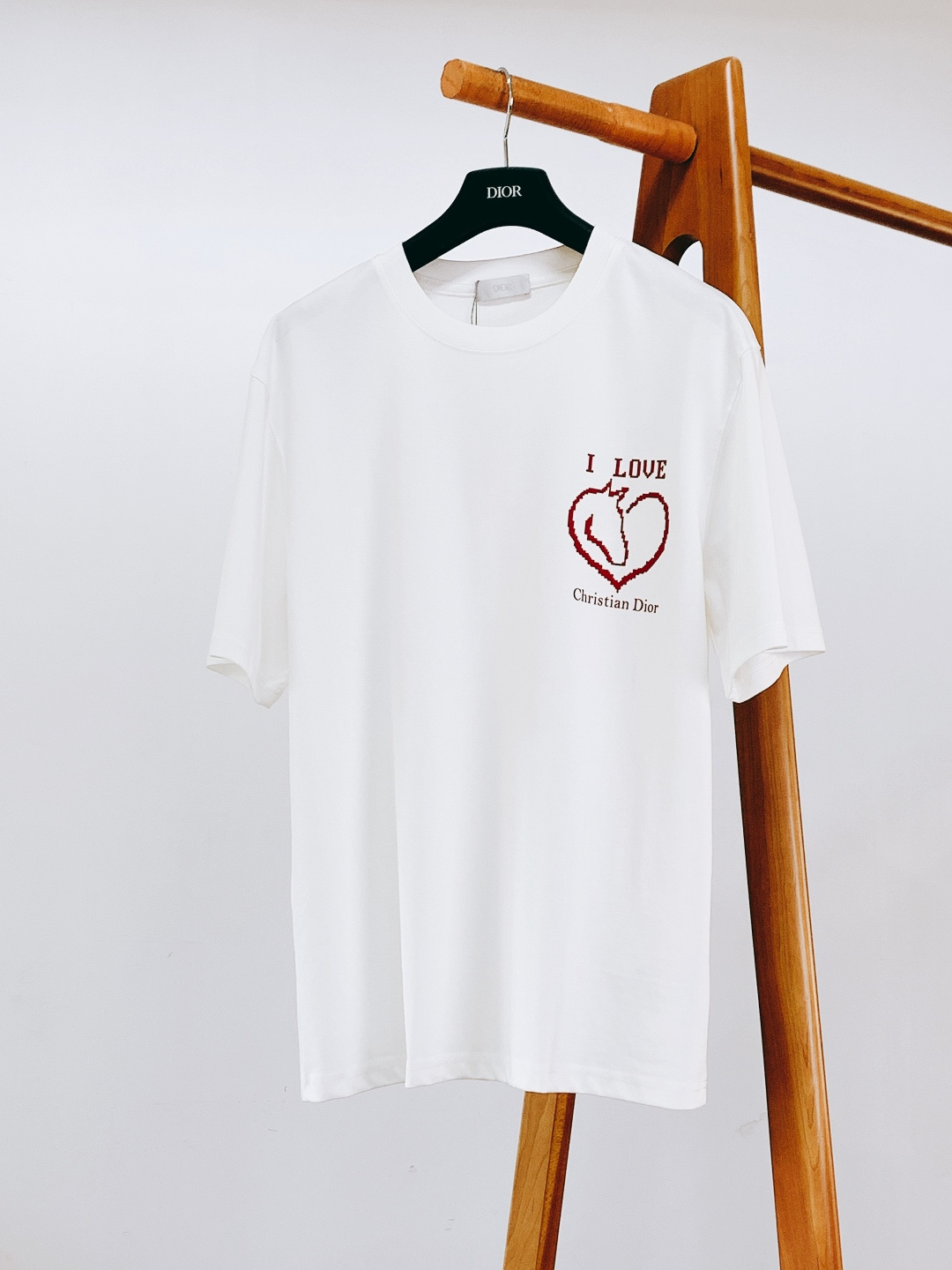 Dior Homme 迪奥·桀傲 2026SS春夏新品 爱心马头像素T恤，浪漫与轻奢的完美碰撞！甄选高支