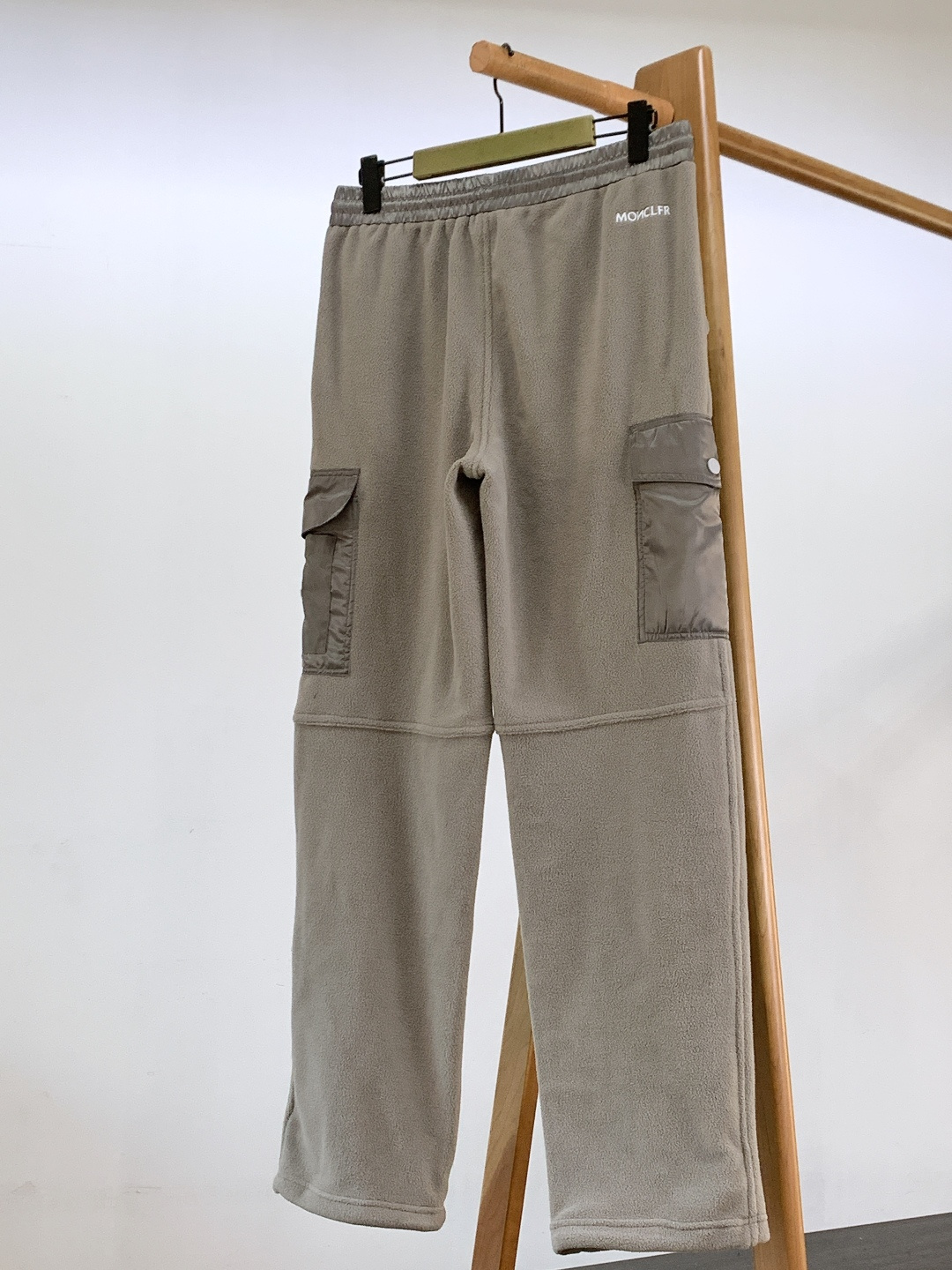 ⚠️支持年后Moncler 蒙口 2026SS早春新品 摇粒绒工装裤｜户外机能+都市休闲，户外刚需款！高
