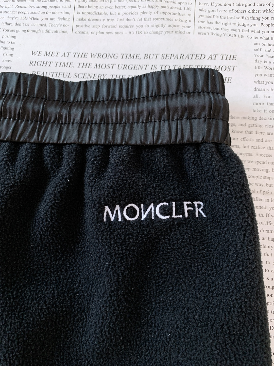 ⚠️支持年后Moncler 蒙口 2026SS早春新品 摇粒绒工装裤｜户外机能+都市休闲，户外刚需款！高