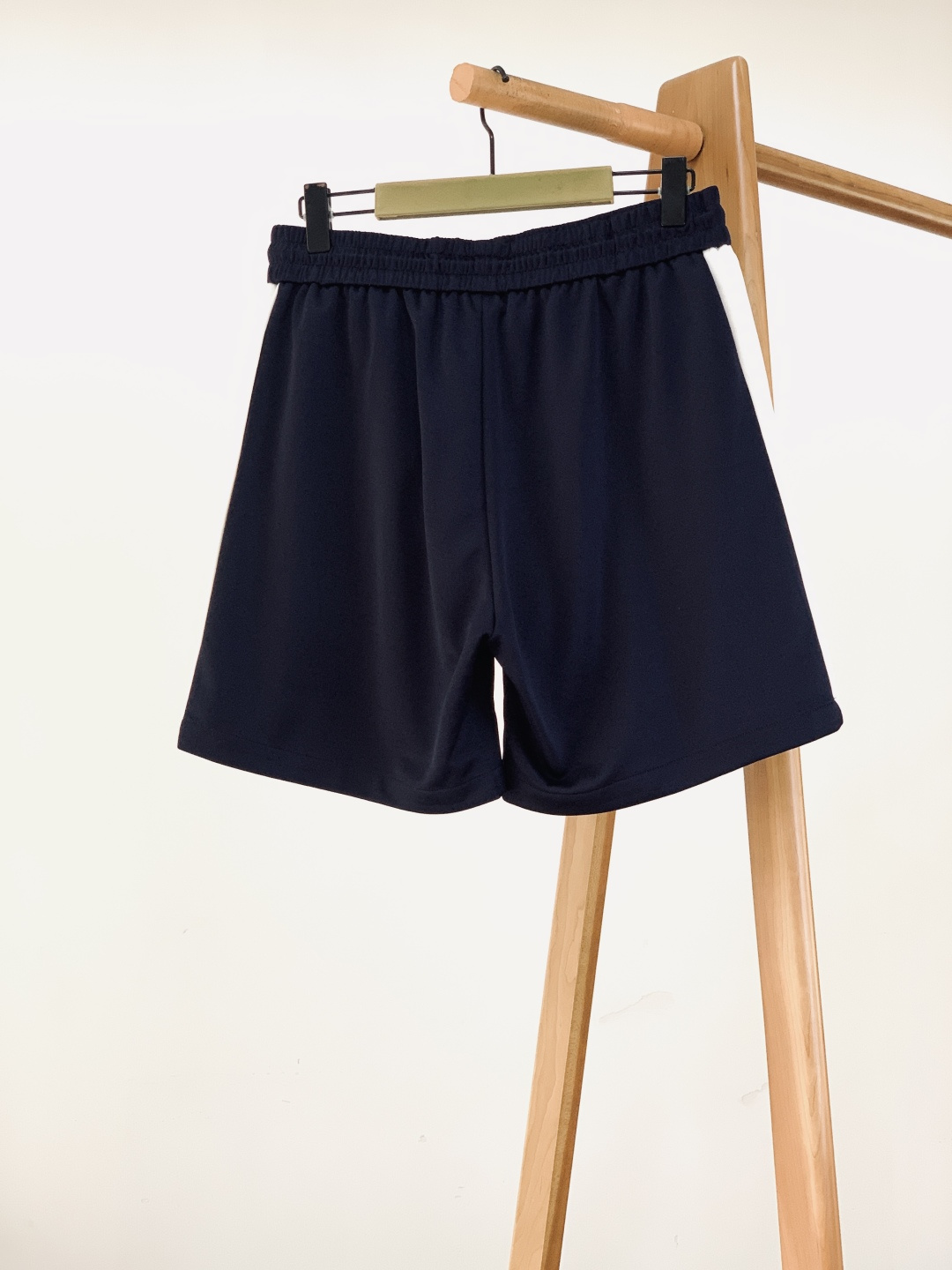 ⚠️支持年后Gucci 古驰 2026SS早春新品 GG刺绣条纹运动短裤，高奢复古运动风拉满，春夏日常运